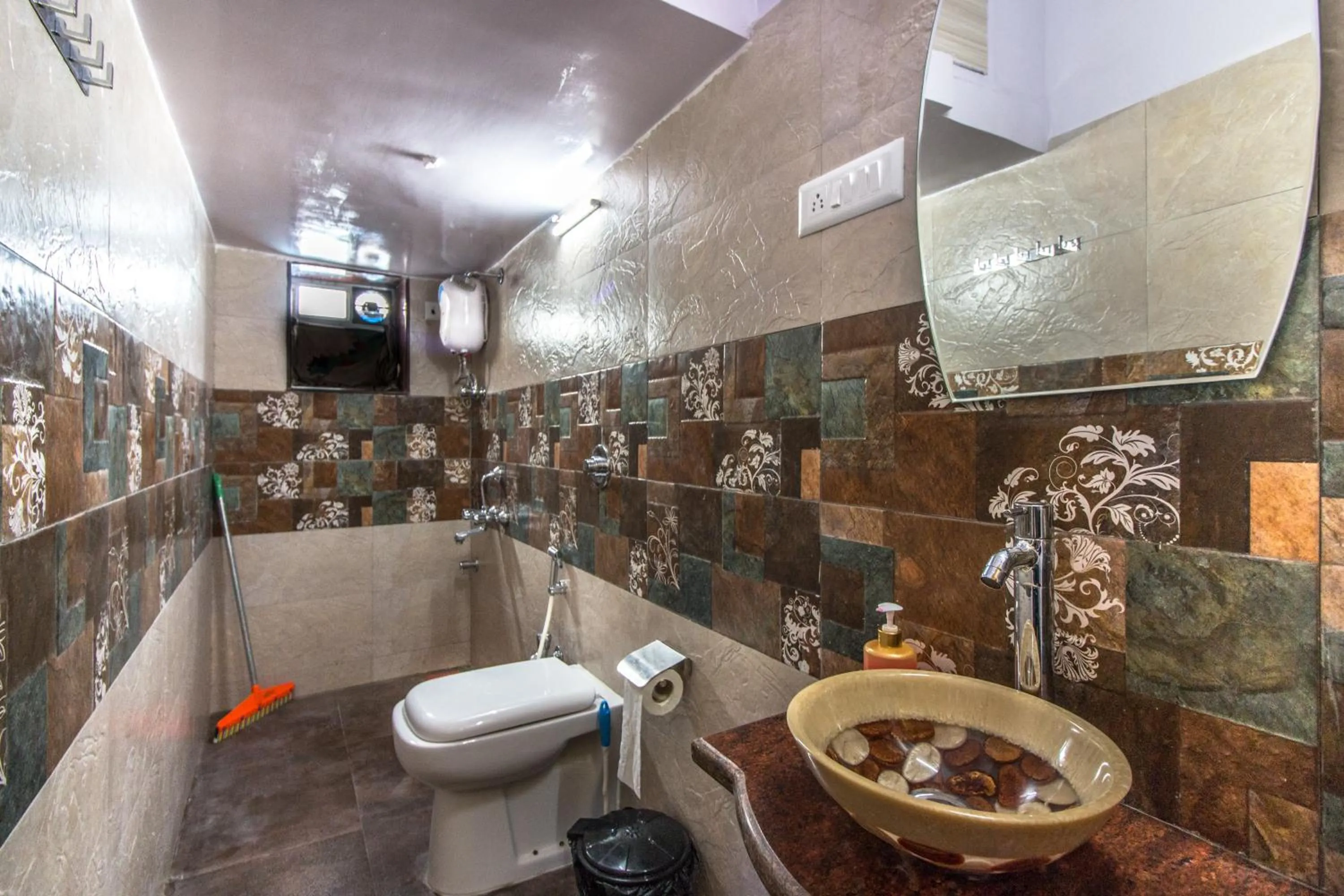 Bathroom in Backpackers Villa Mumbai