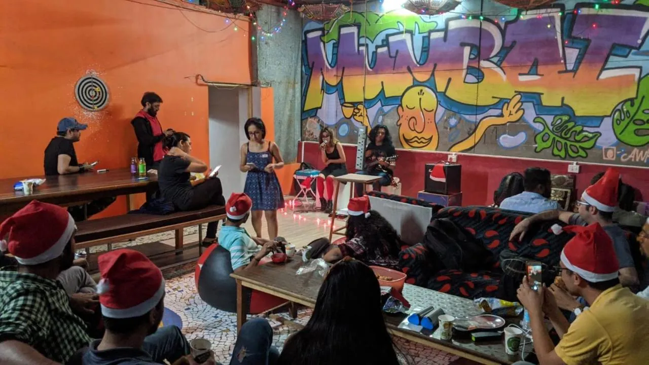 Restaurant/places to eat in Backpackers Villa Mumbai