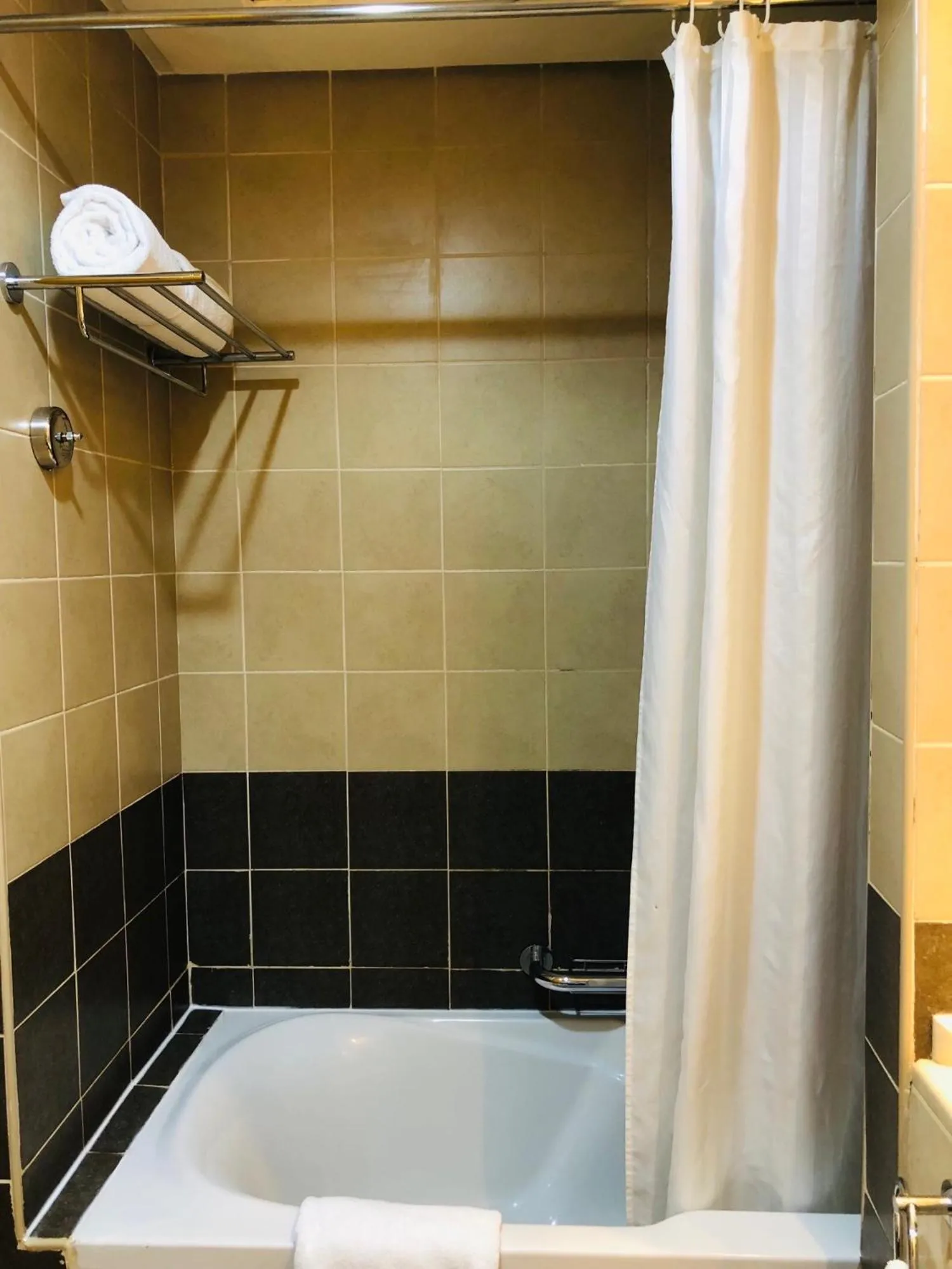 Bathroom in Grand Bellevue Hotel Apartment Dubai