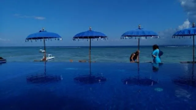 Swimming pool in Linda Beach Hotel