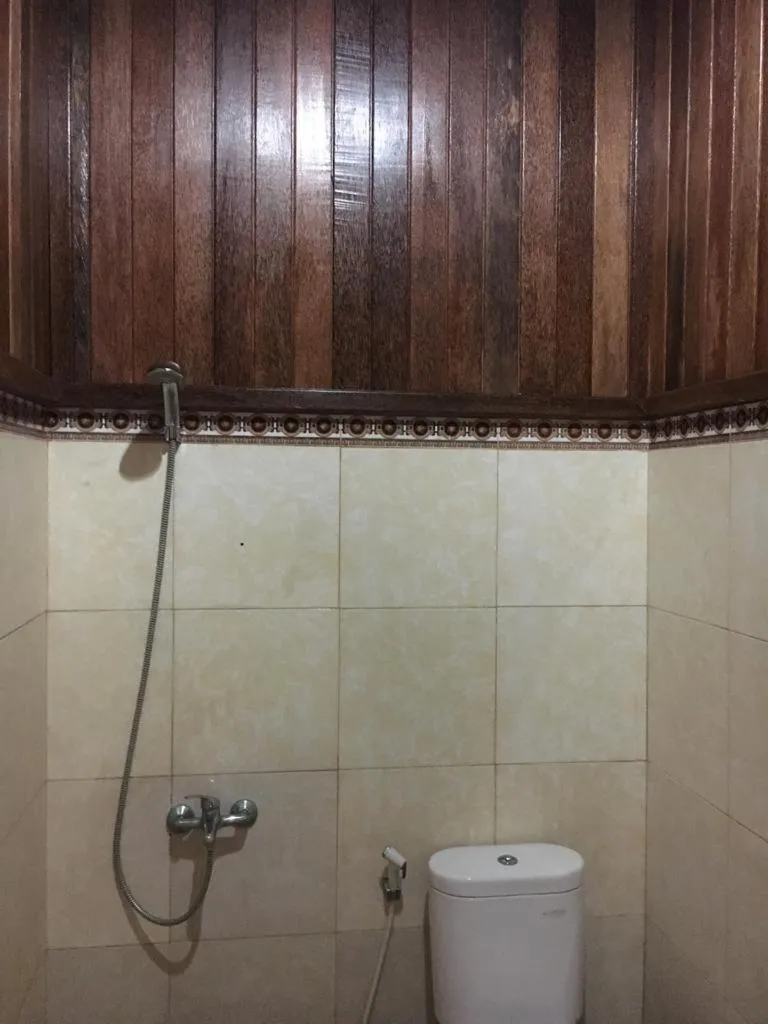 Toilet in Linda Beach Hotel