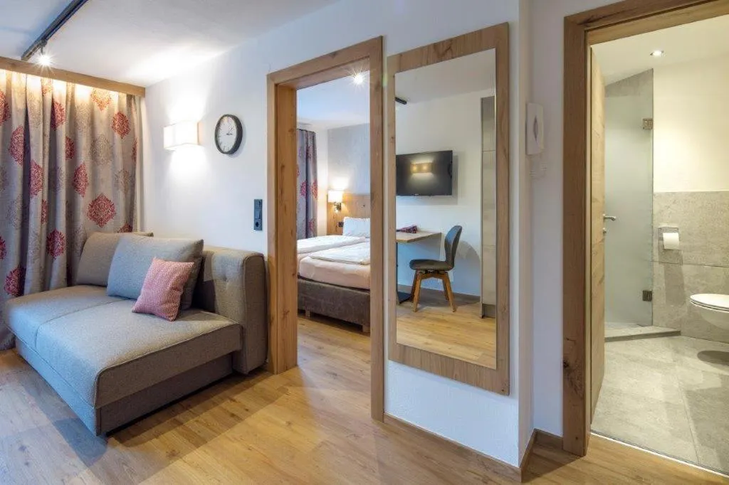 Living room, Bed in Hotel Gasthof Obermair