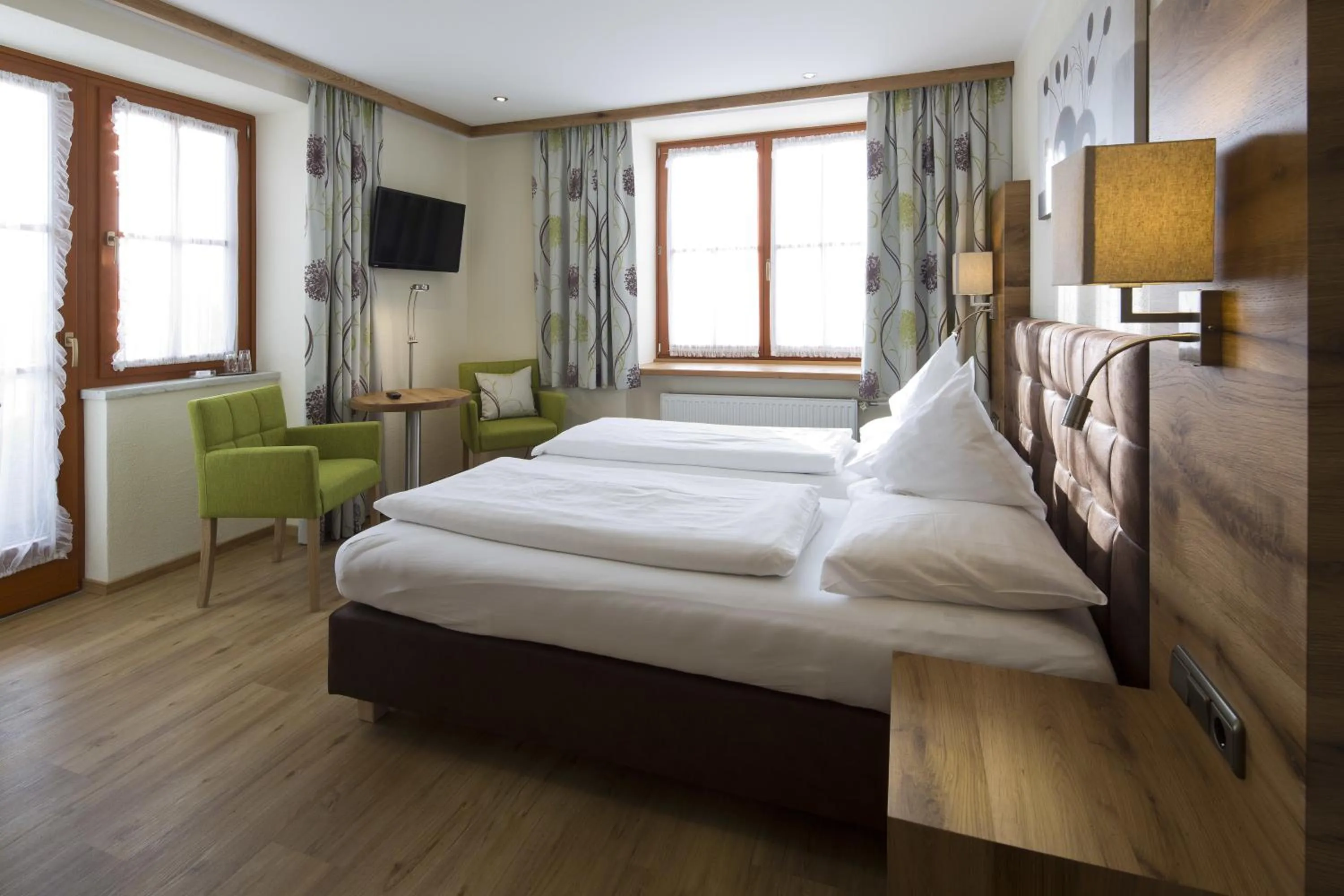 Bedroom, Bed in Hotel Gasthof Obermair