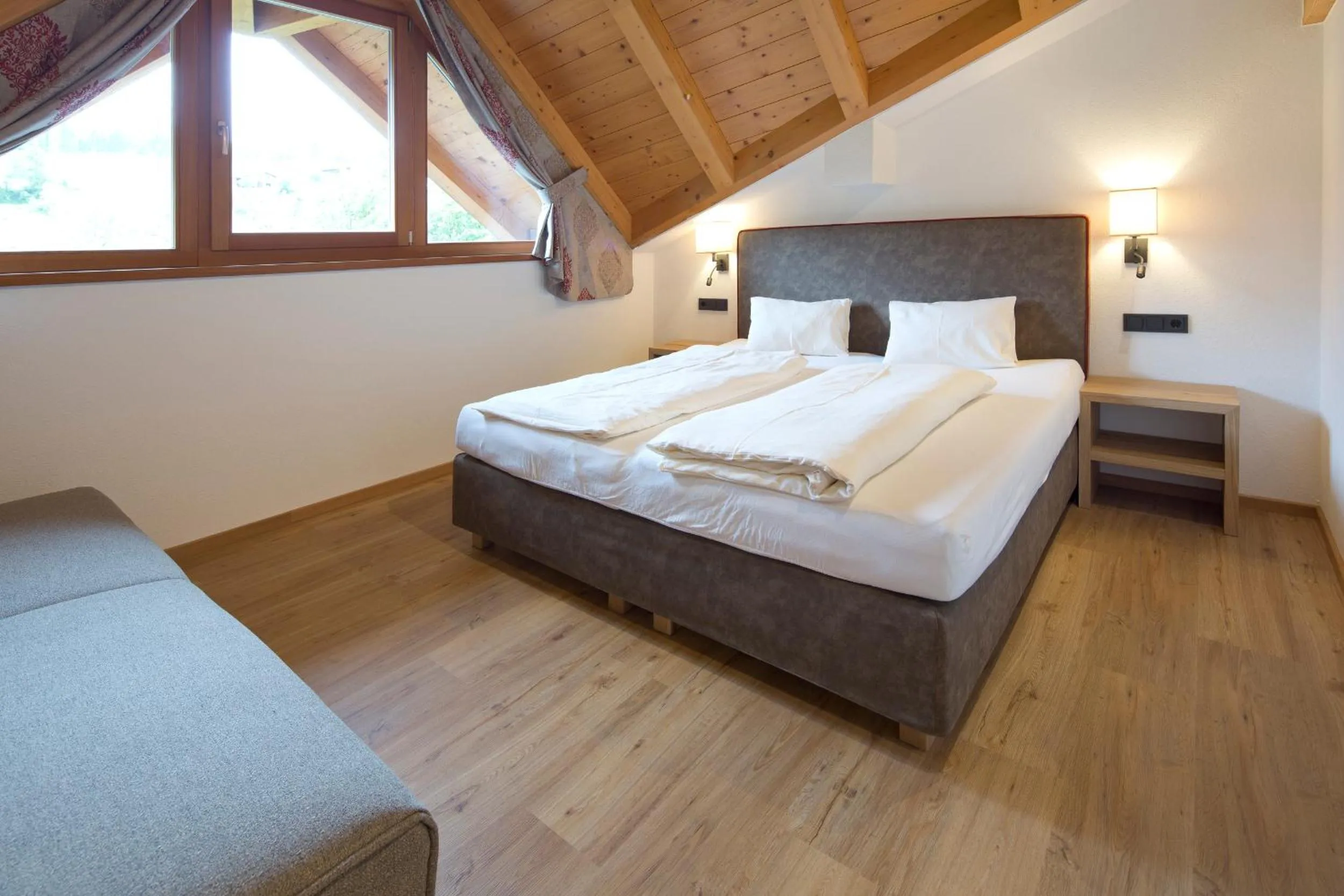 Photo of the whole room, Bed in Hotel Gasthof Obermair