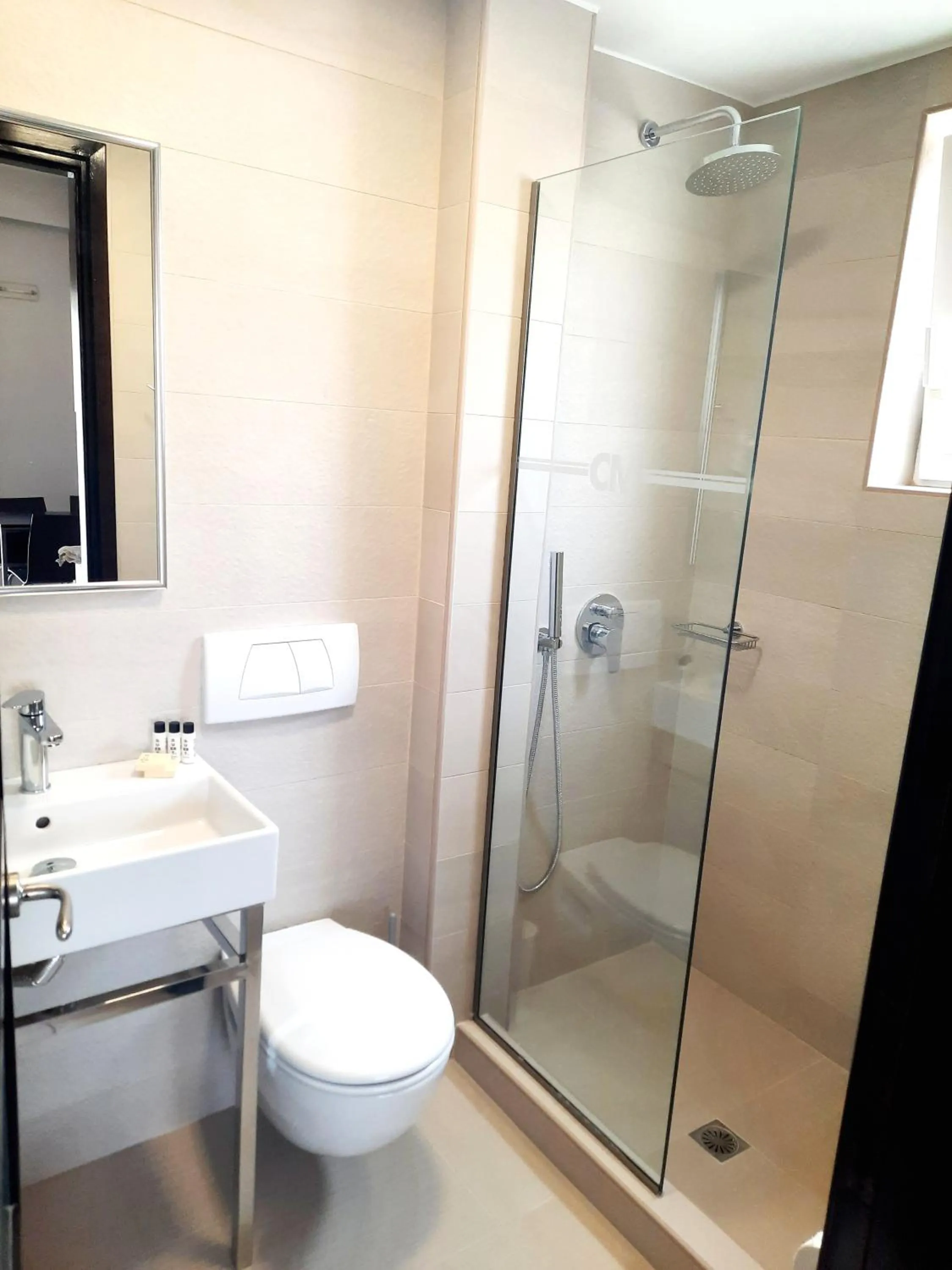 Bathroom in Corinna Mare