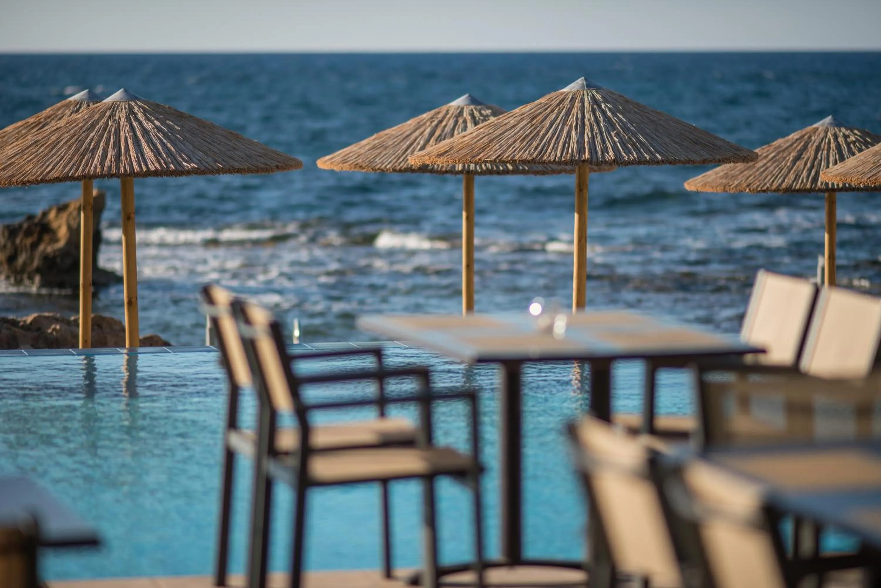 Restaurant/places to eat in Corinna Mare