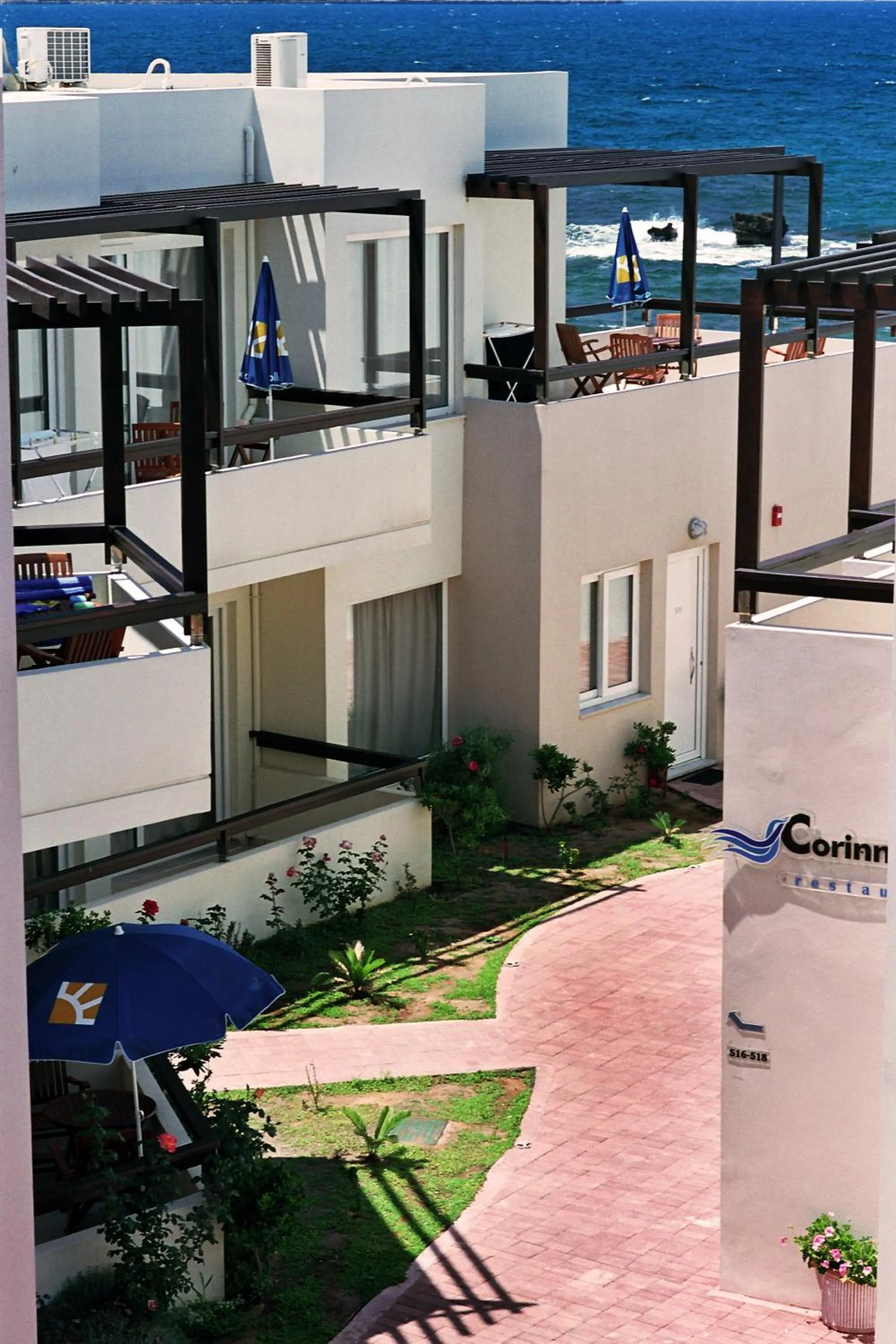 Facade/entrance in Corinna Mare