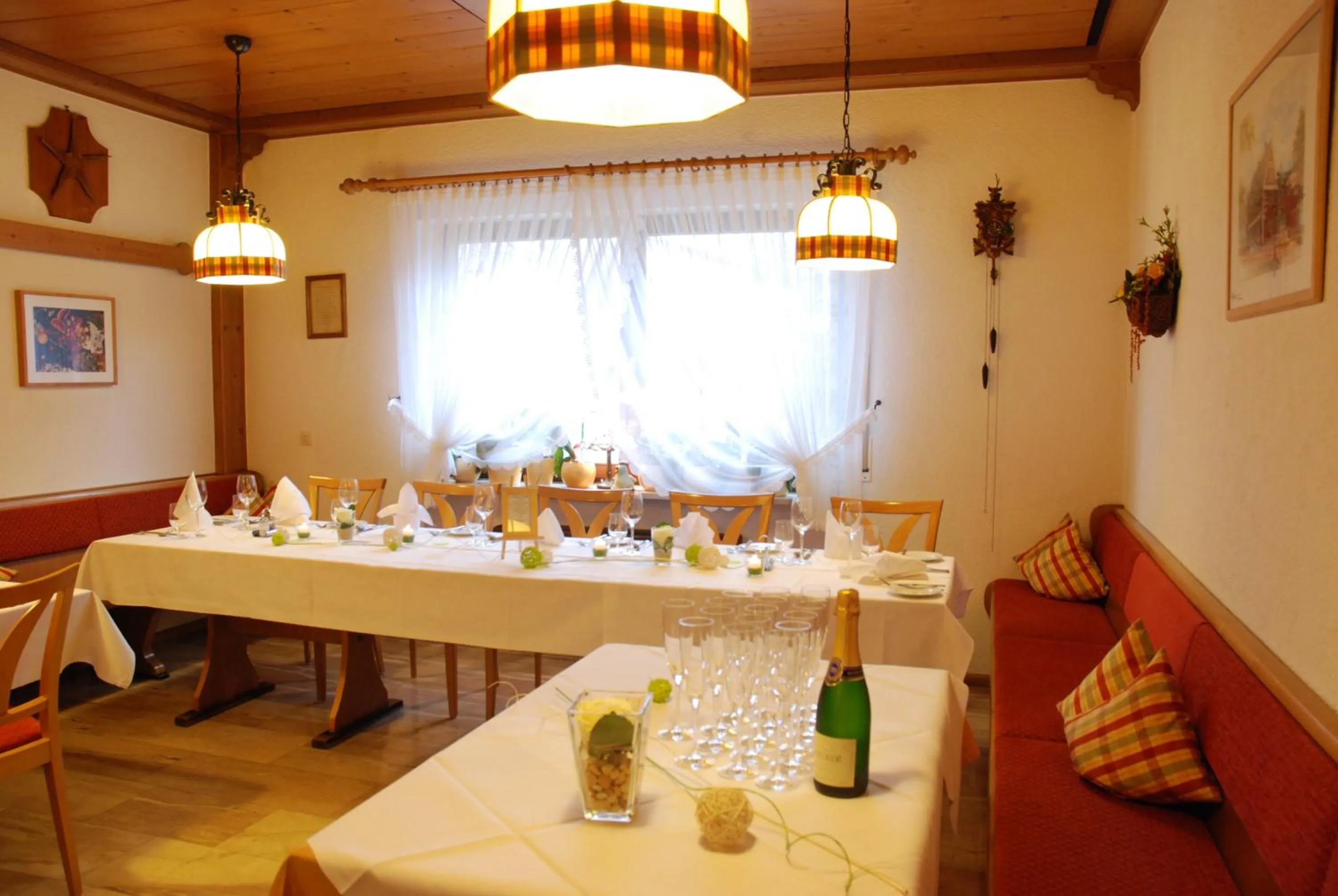 Restaurant/places to eat in Hotel-Restaurant Gasthof Adler