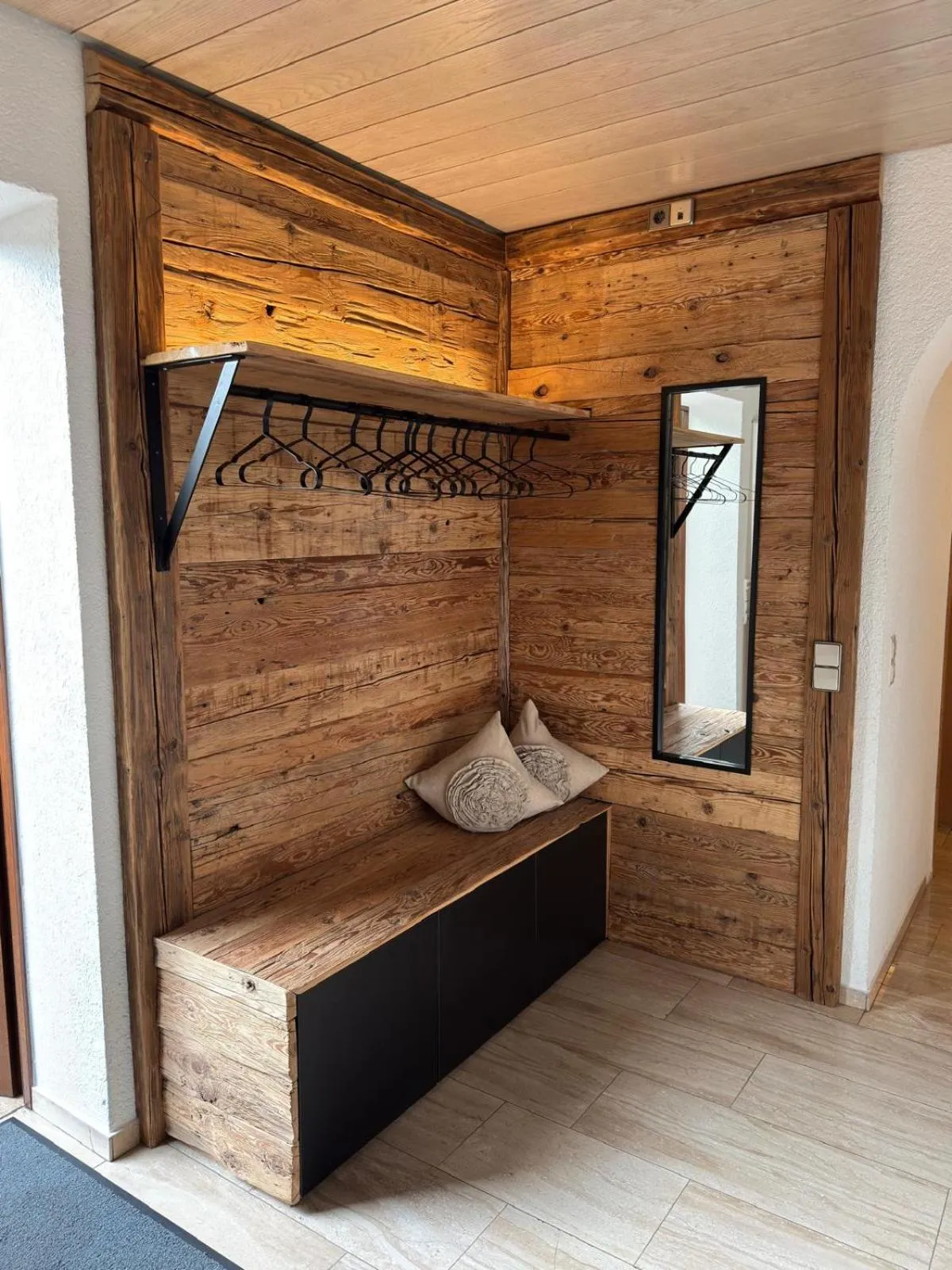 Restaurant/places to eat, Bed in Hotel-Restaurant Gasthof Adler