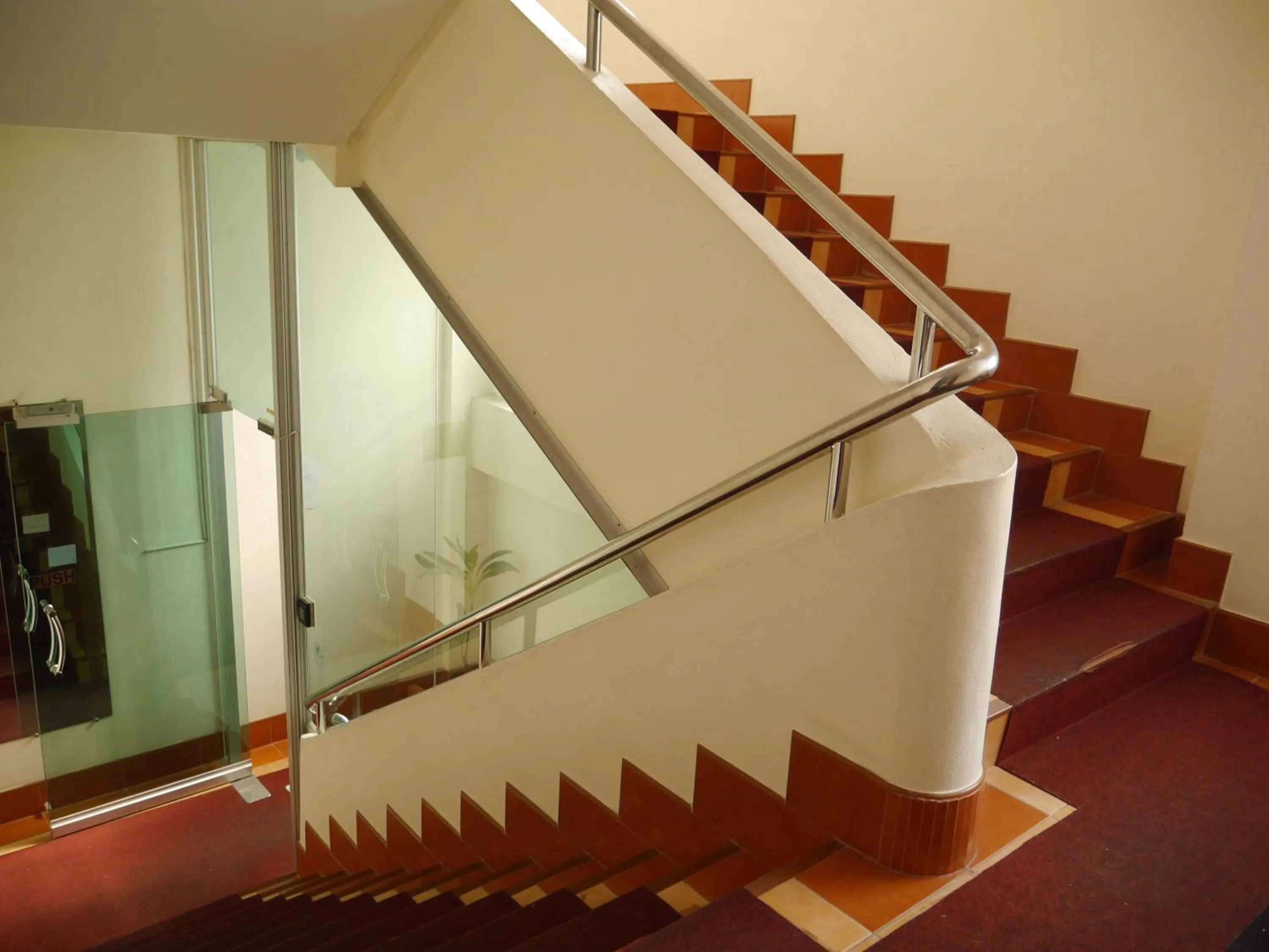 Area and facilities in Baan Petcharat