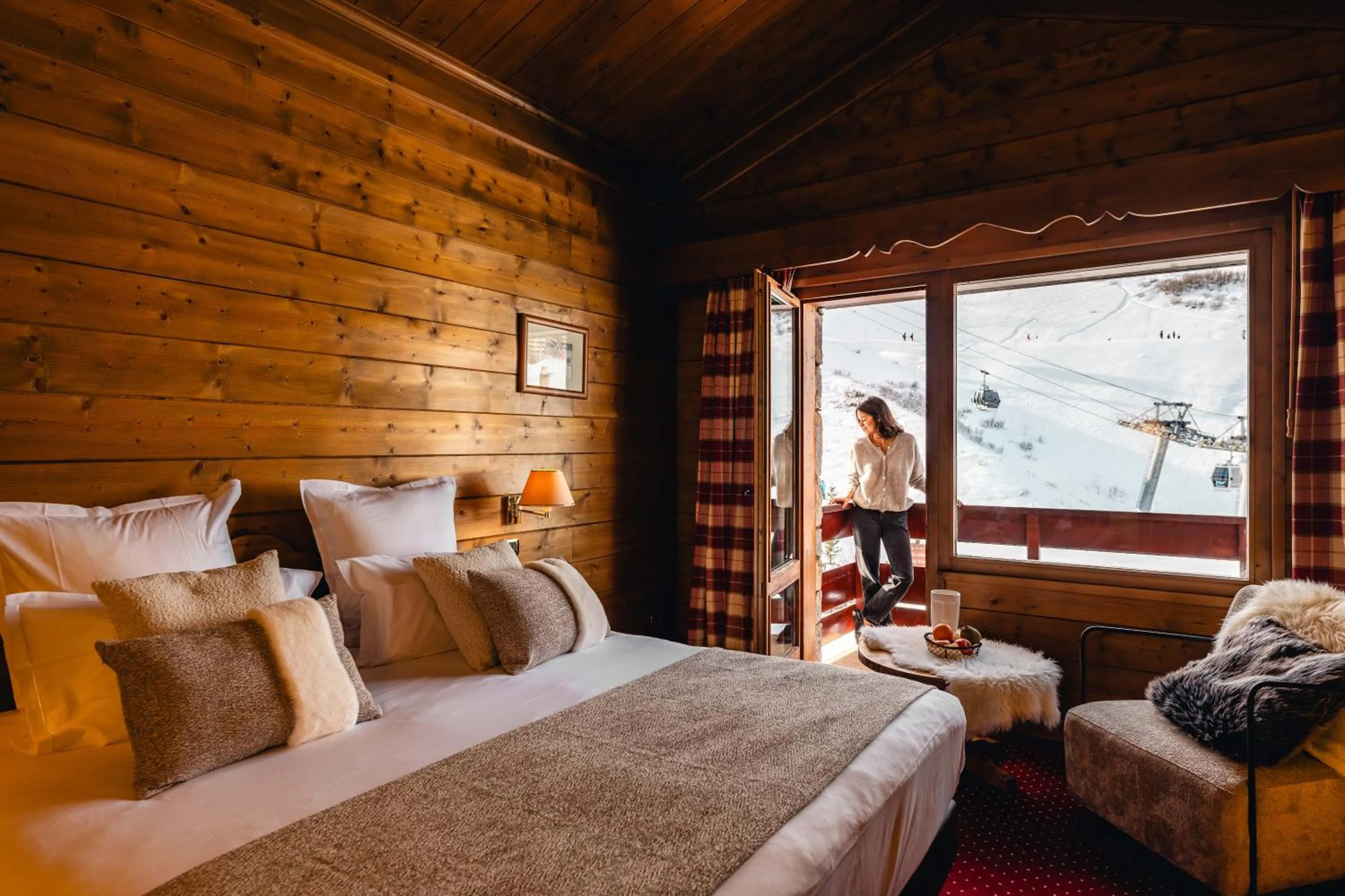 Balcony/Terrace, Bed in Hotel Mont Vallon