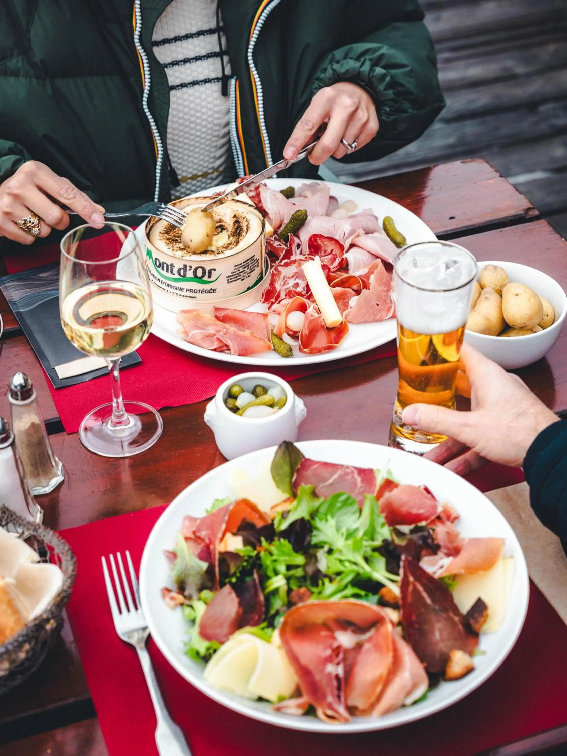 Food and drinks in Hotel Mont Vallon