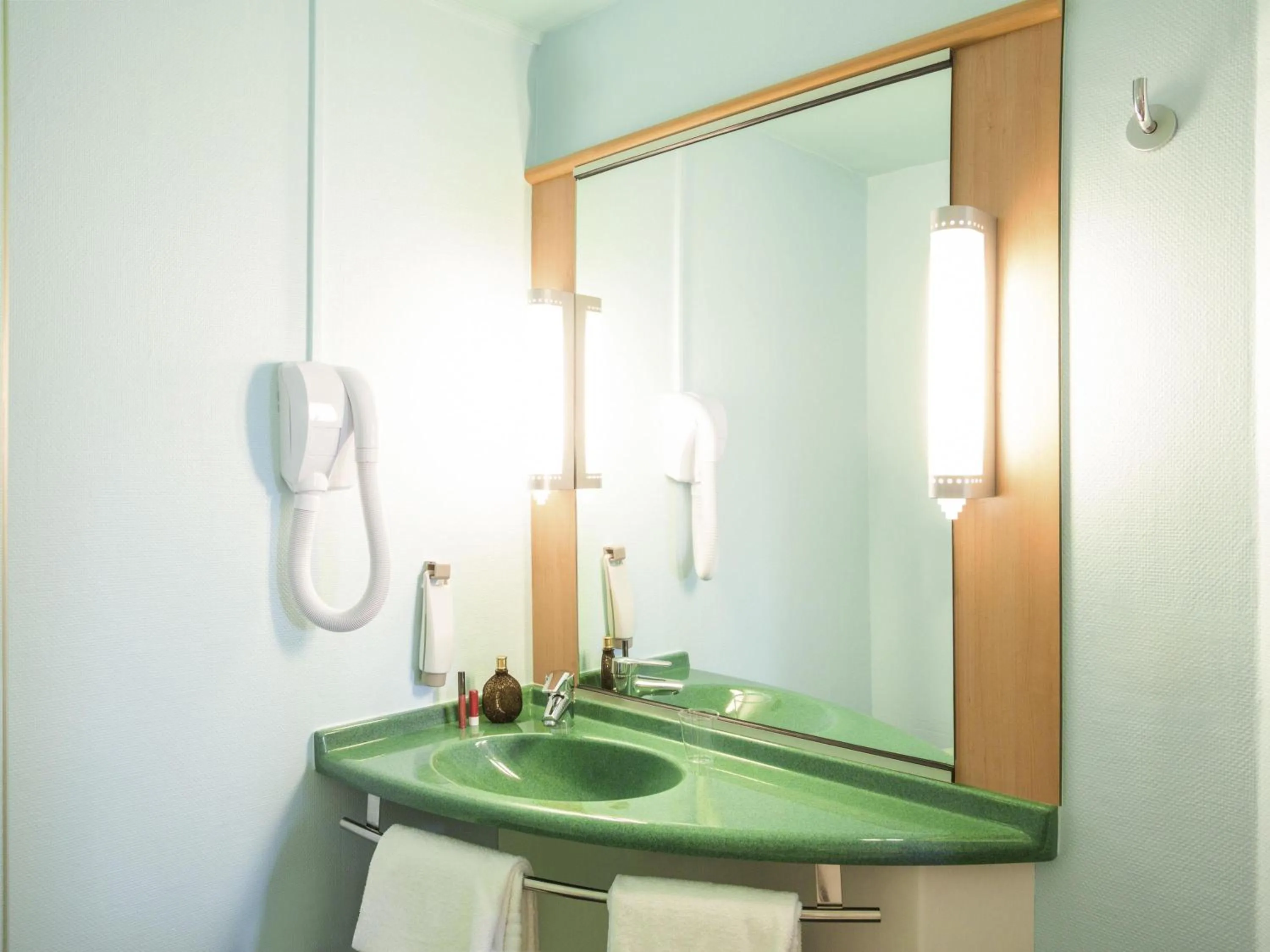 Bedroom in Ibis Orly Chevilly Tram 7