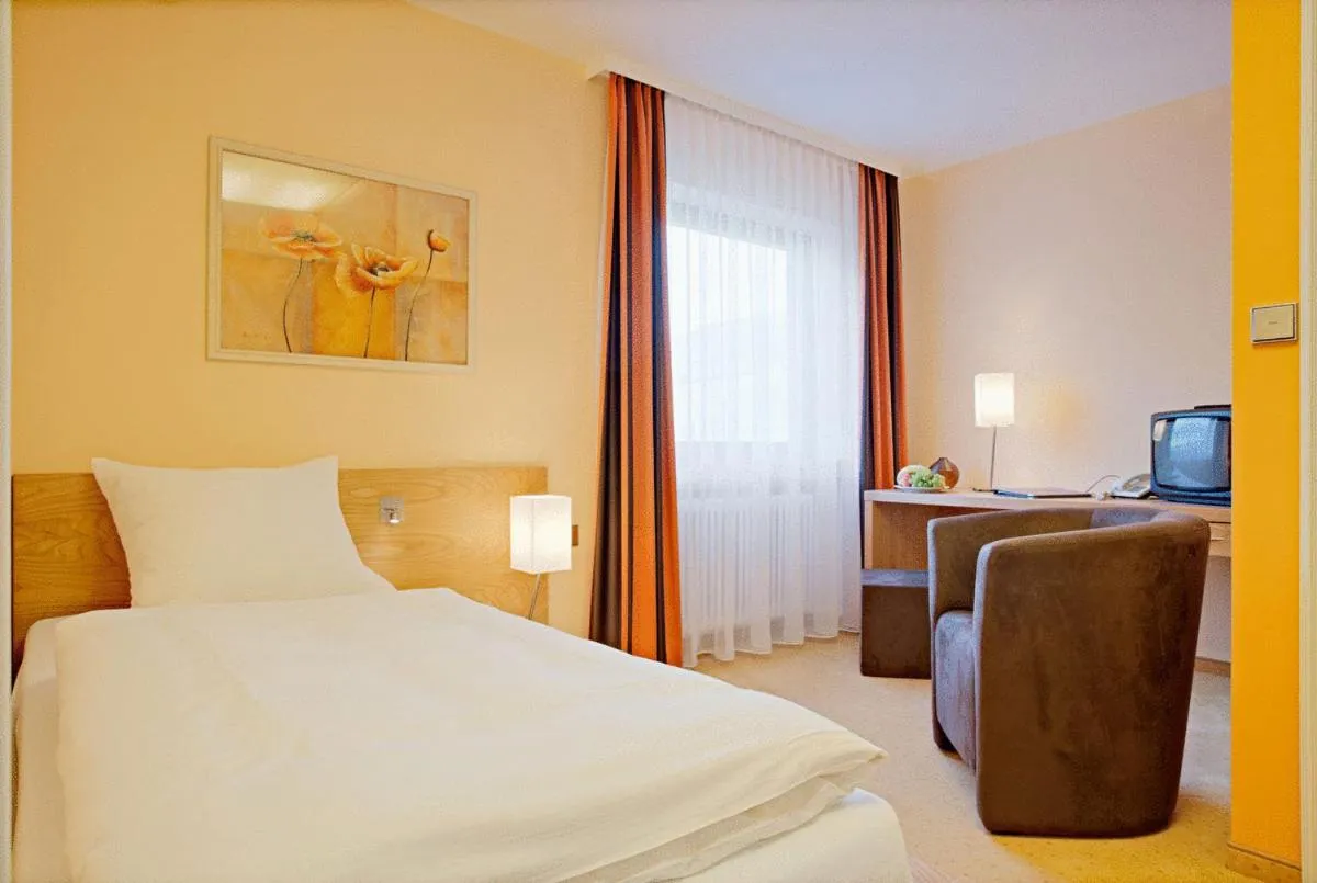 Photo of the whole room, Bed in Hotel Fuxxbau