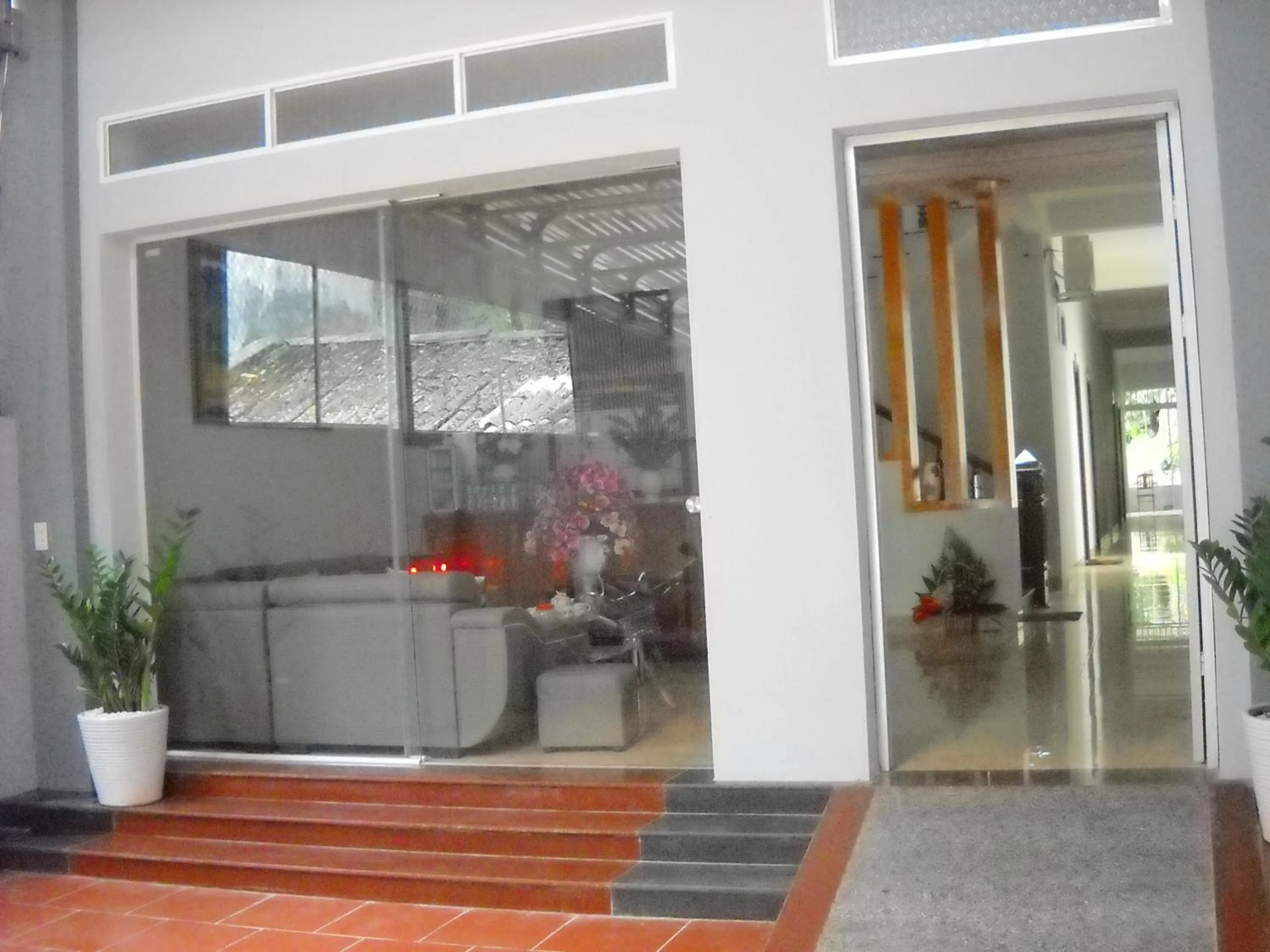 Facade/entrance in Huong Thao 2 Hotel