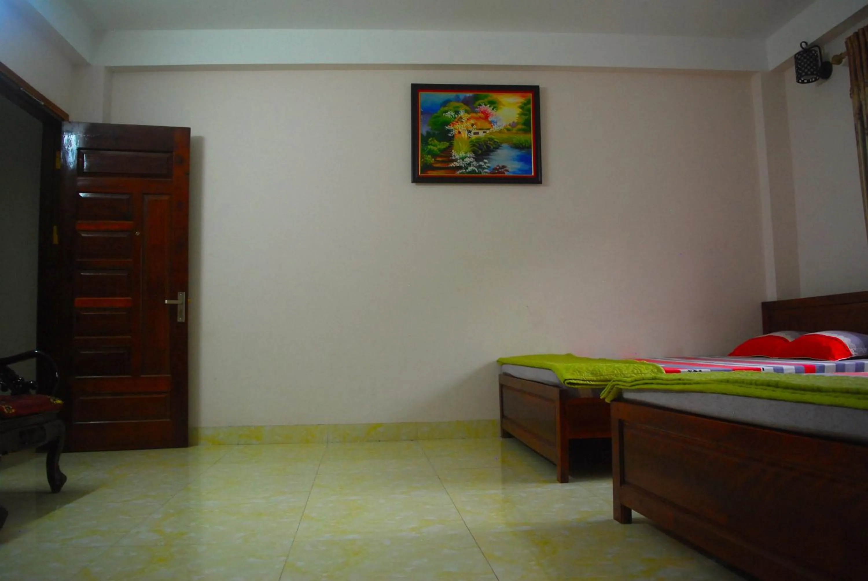 Photo of the whole room in Huong Thao 2 Hotel