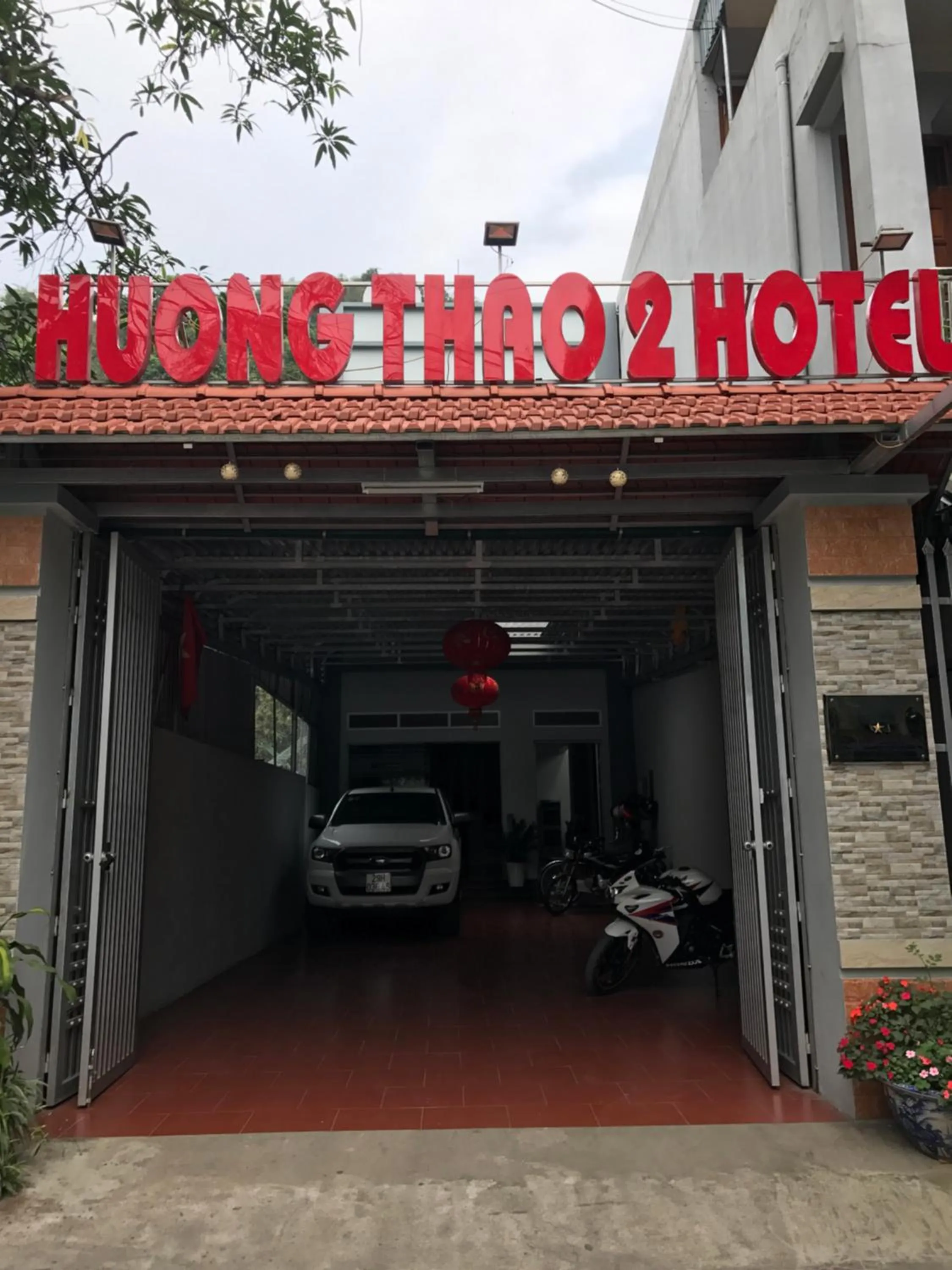 Facade/entrance in Huong Thao 2 Hotel