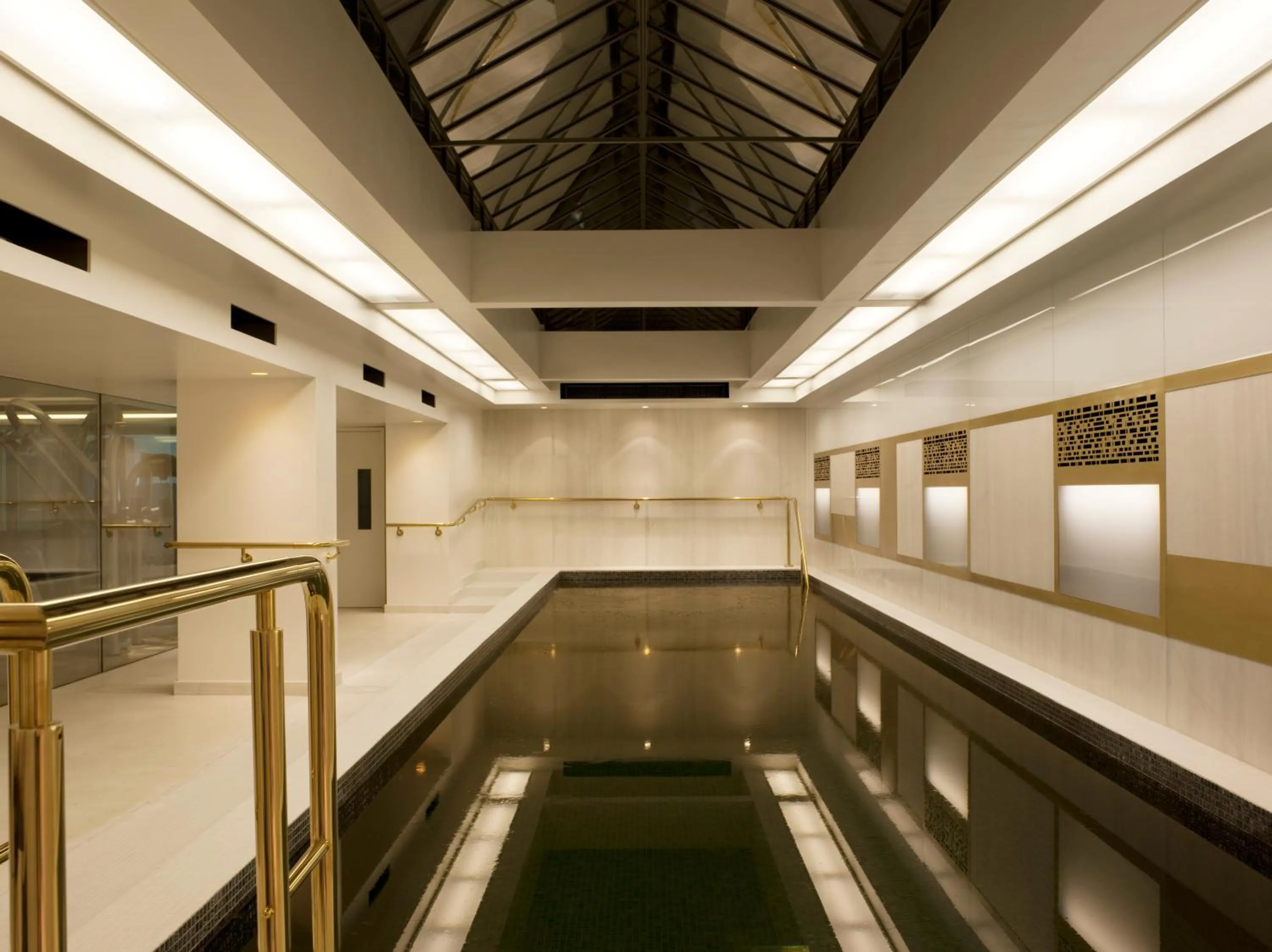 Swimming pool in Town Hall Hotel - Shoreditch