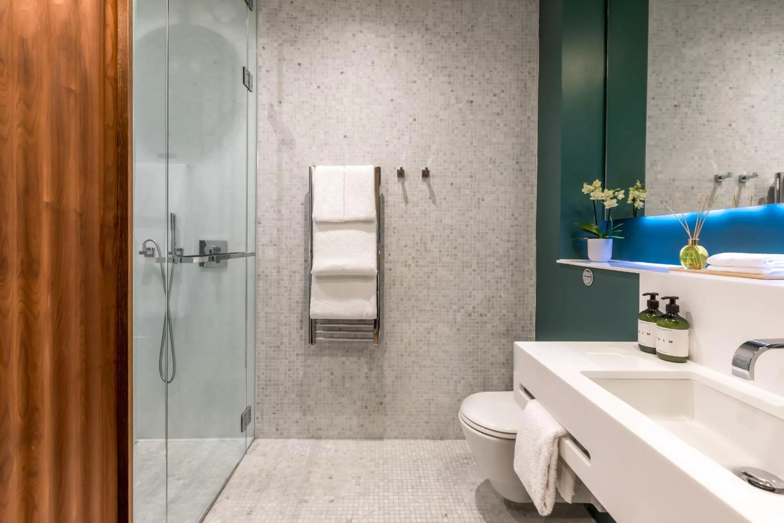 Shower in Town Hall Hotel - Shoreditch