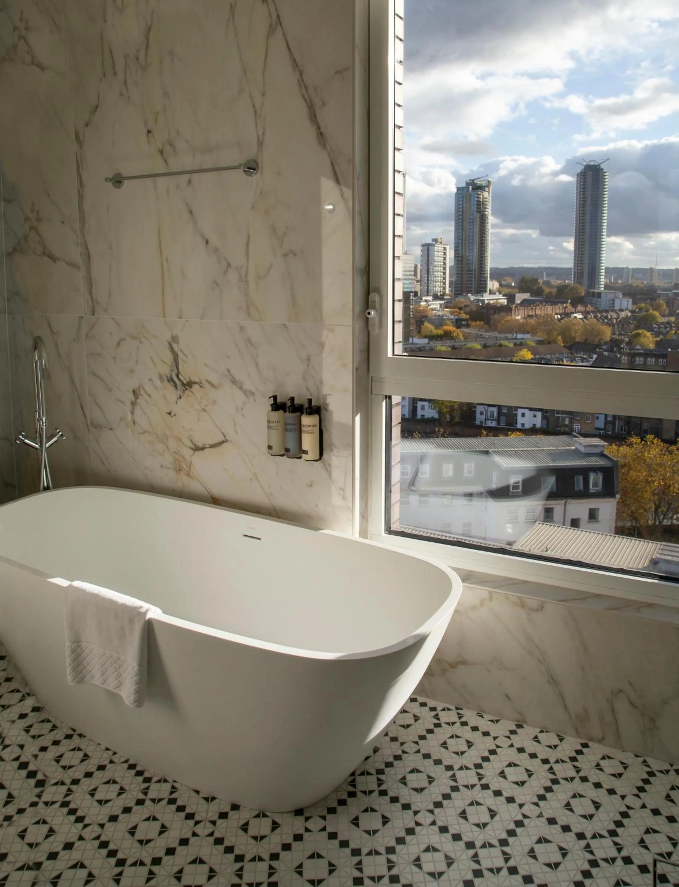 Bathroom in H10 London Waterloo