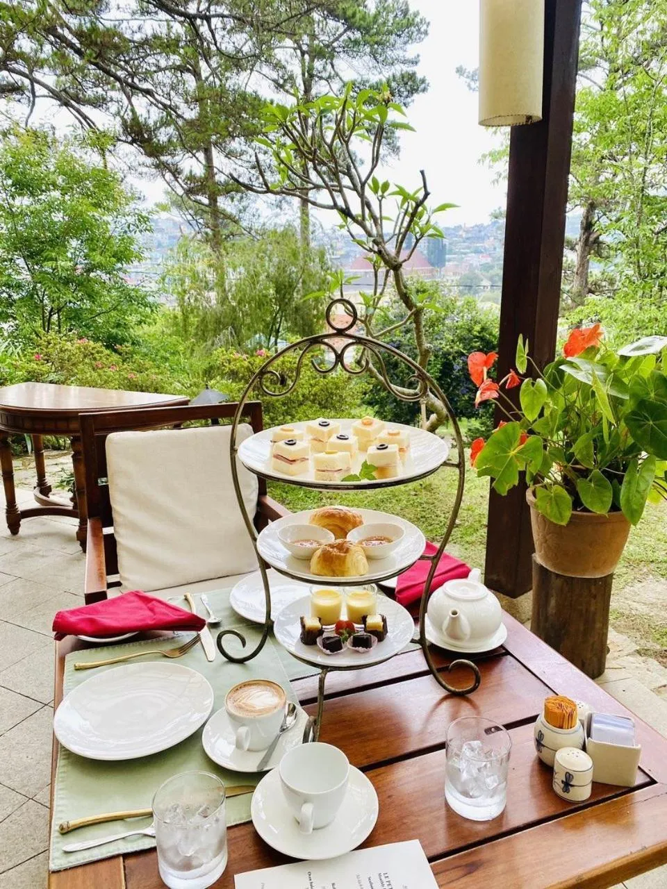 Restaurant/places to eat in Ana Mandara Villas Dalat Resort & Spa