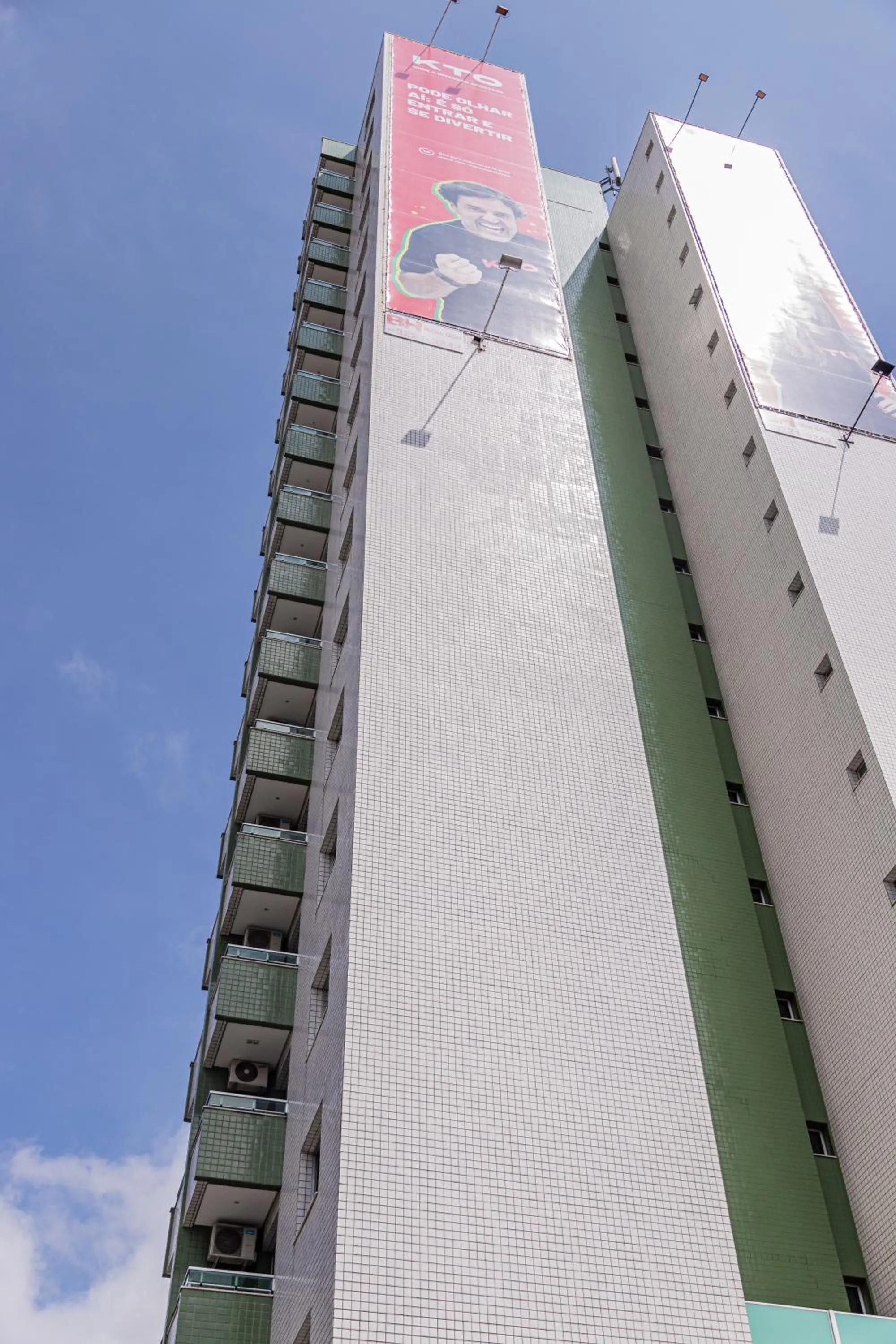 Property building in Hotel Eldorado Flat