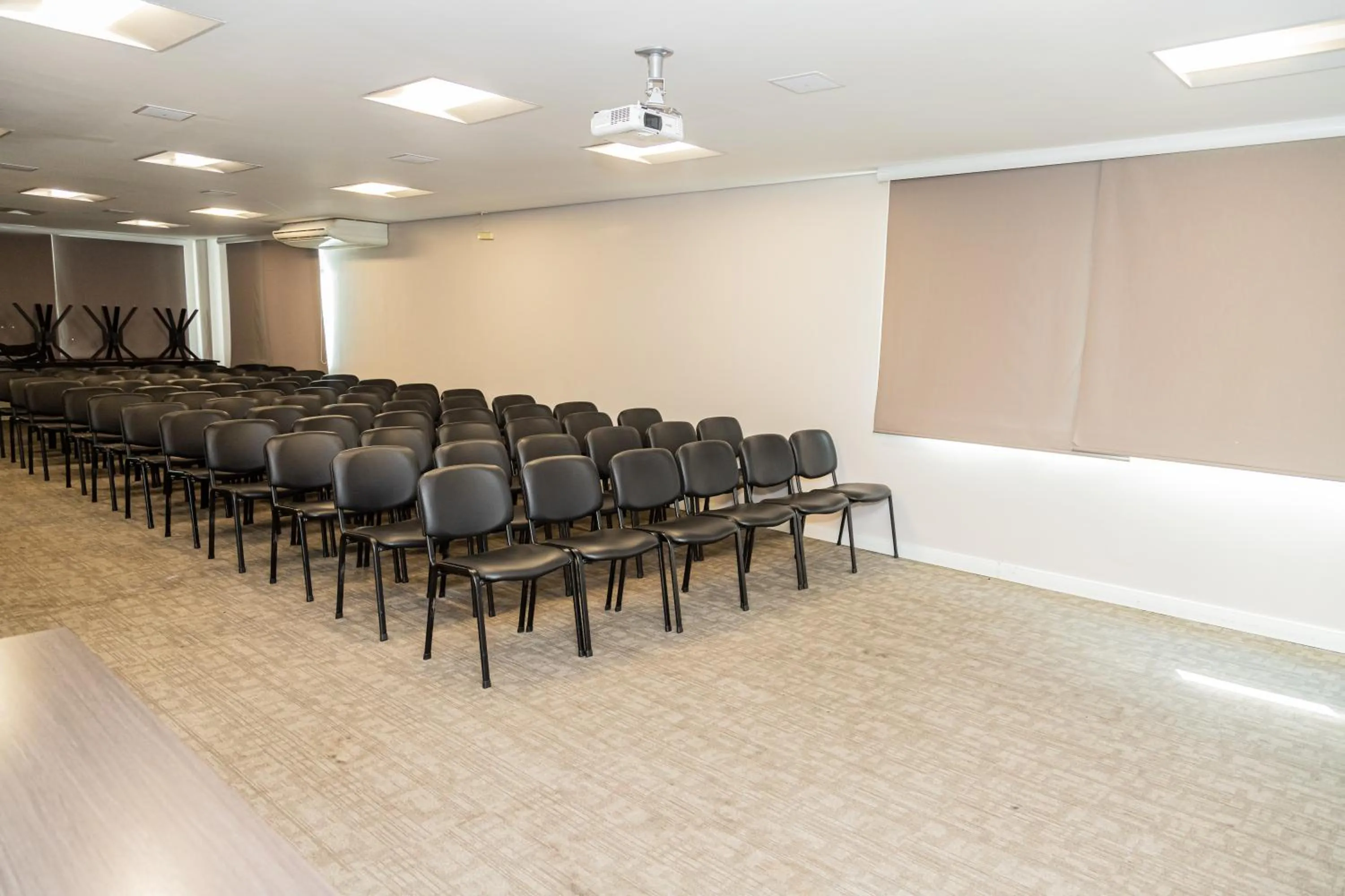 Business facilities in Hotel Eldorado Flat