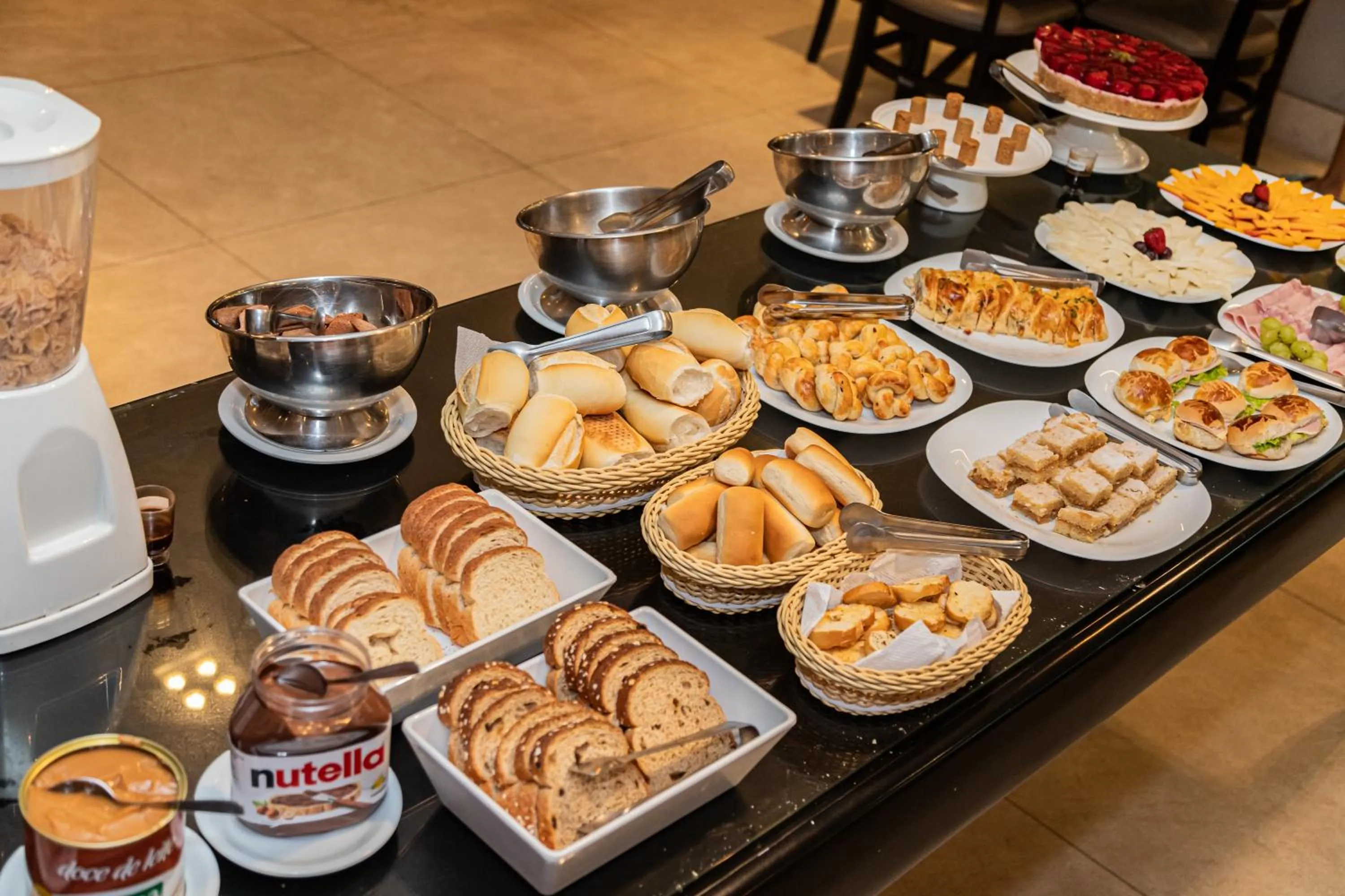 Food and drinks in Hotel Eldorado Flat