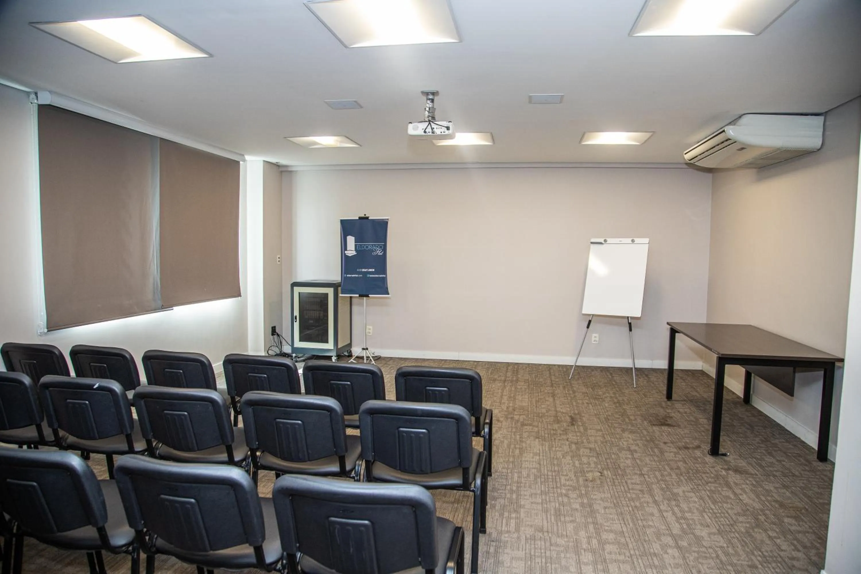 TV and multimedia in Hotel Eldorado Flat