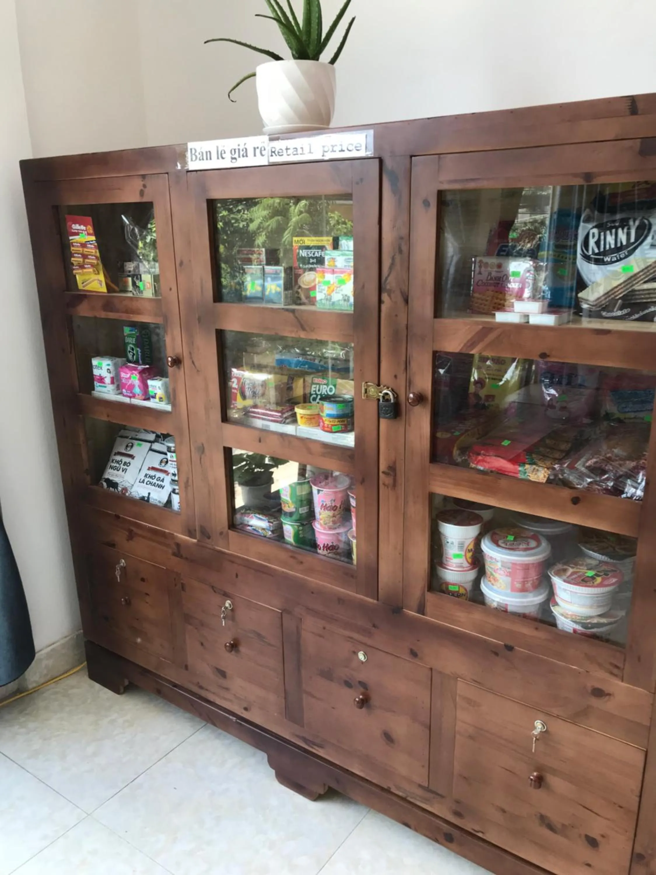 On-site shops in Thao Trang Hotel