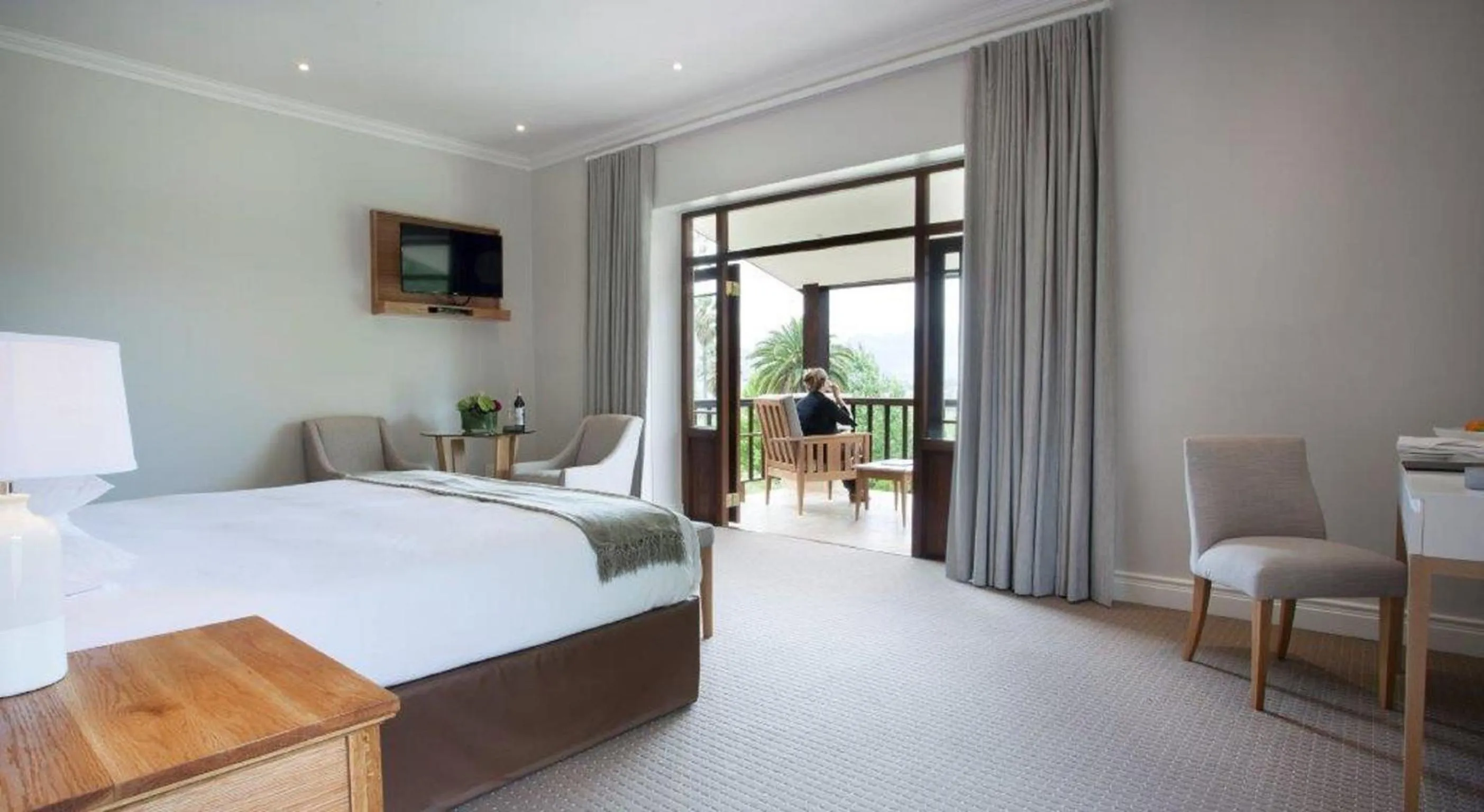 Bed in ASARA Wine Estate & Hotel