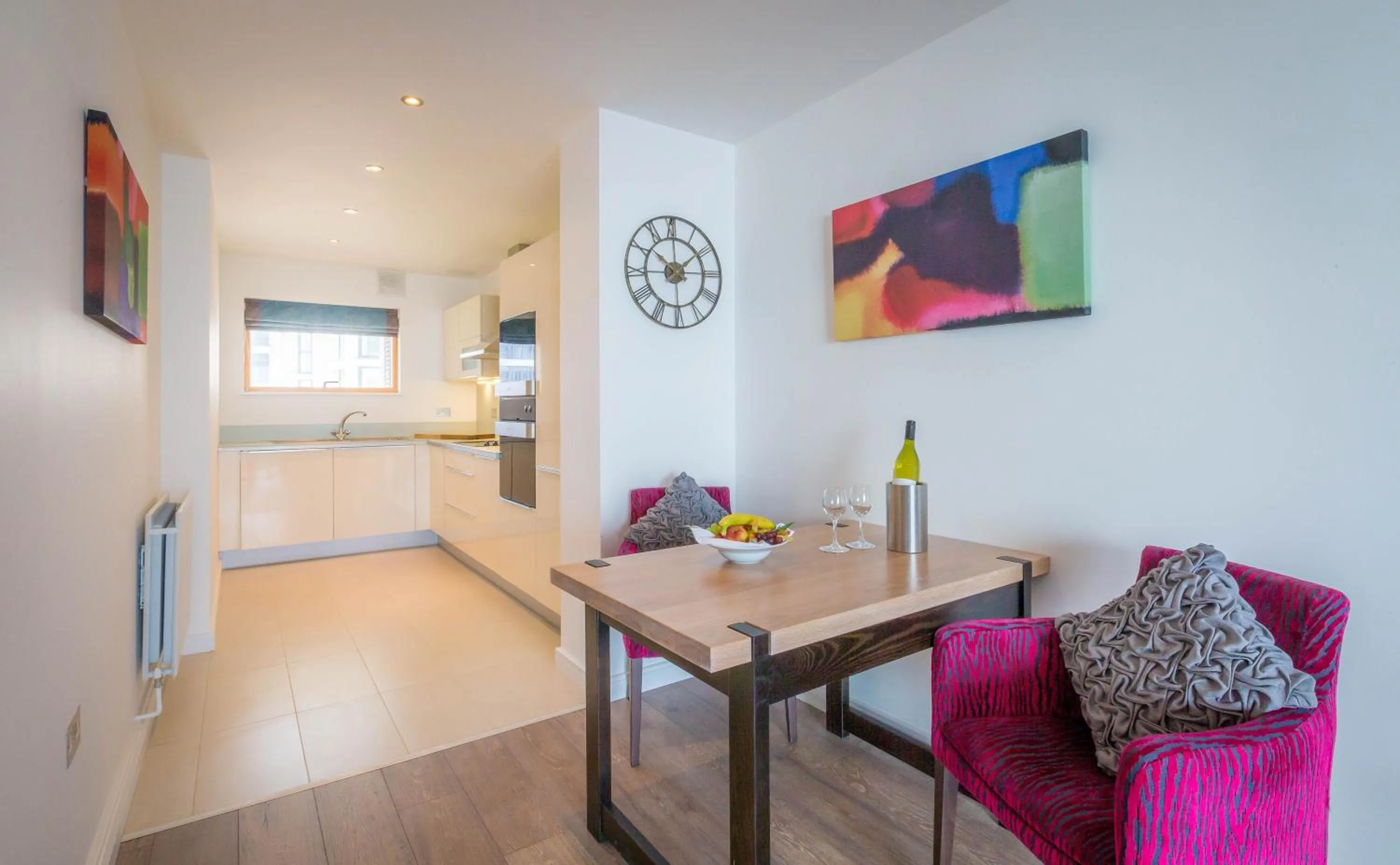 Kitchen or kitchenette in Talbot Suites at Stonebridge