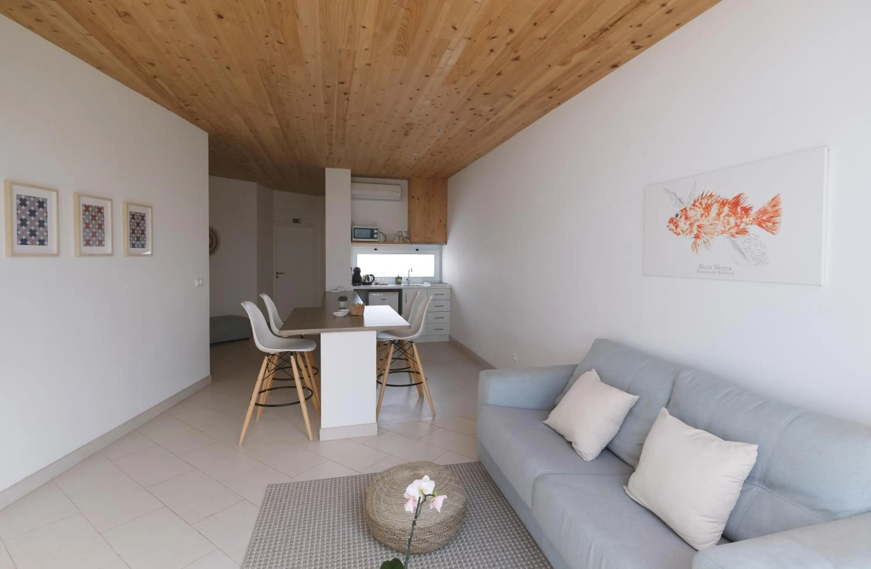 Kitchen or kitchenette in Sao Vicente Lodge - Atlantic Retreat
