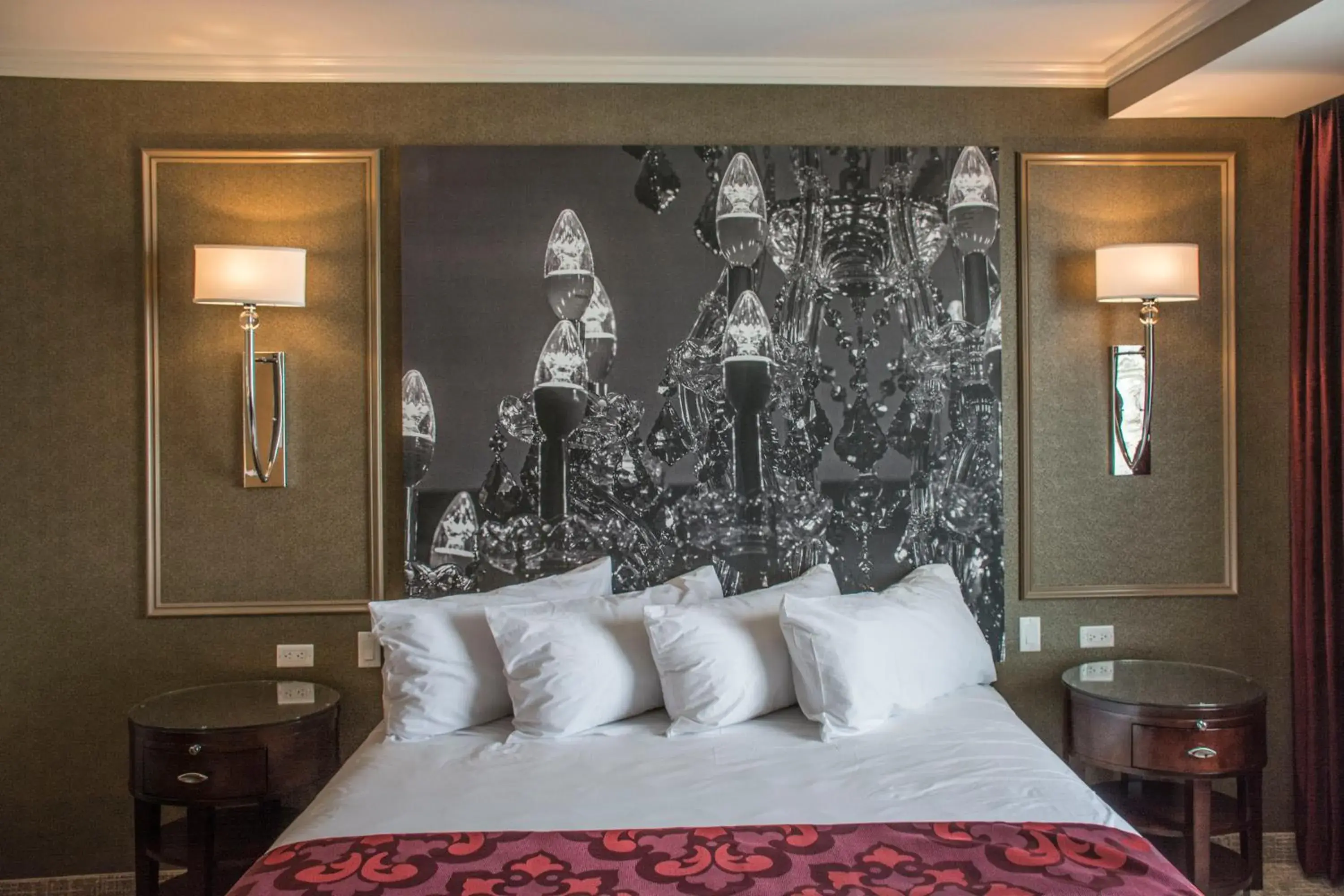 Deluxe King Studio in The Delavan Hotel Deluxe King Studio in The Delavan Hotel