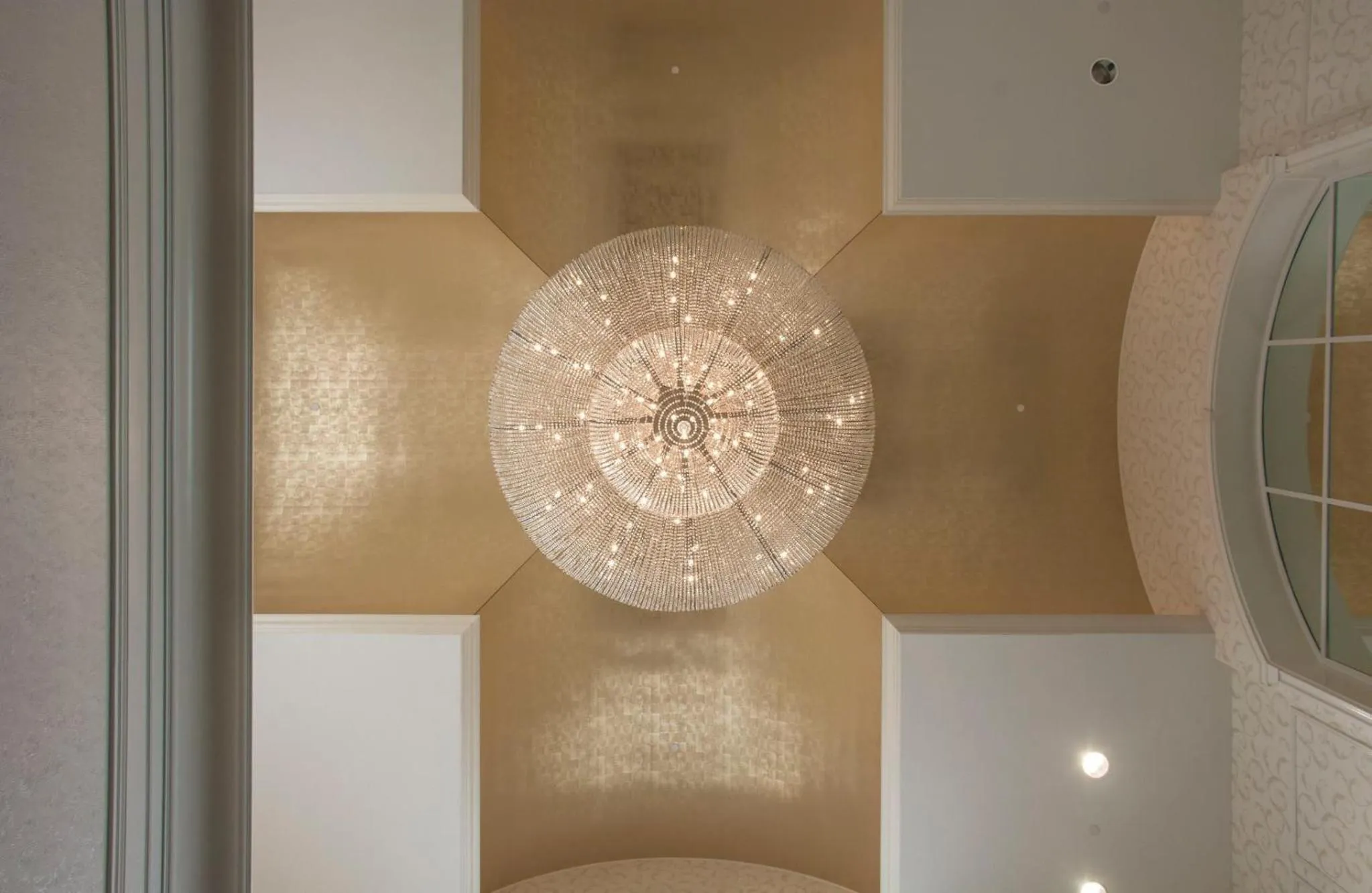 Lobby or reception in The Delavan Hotel