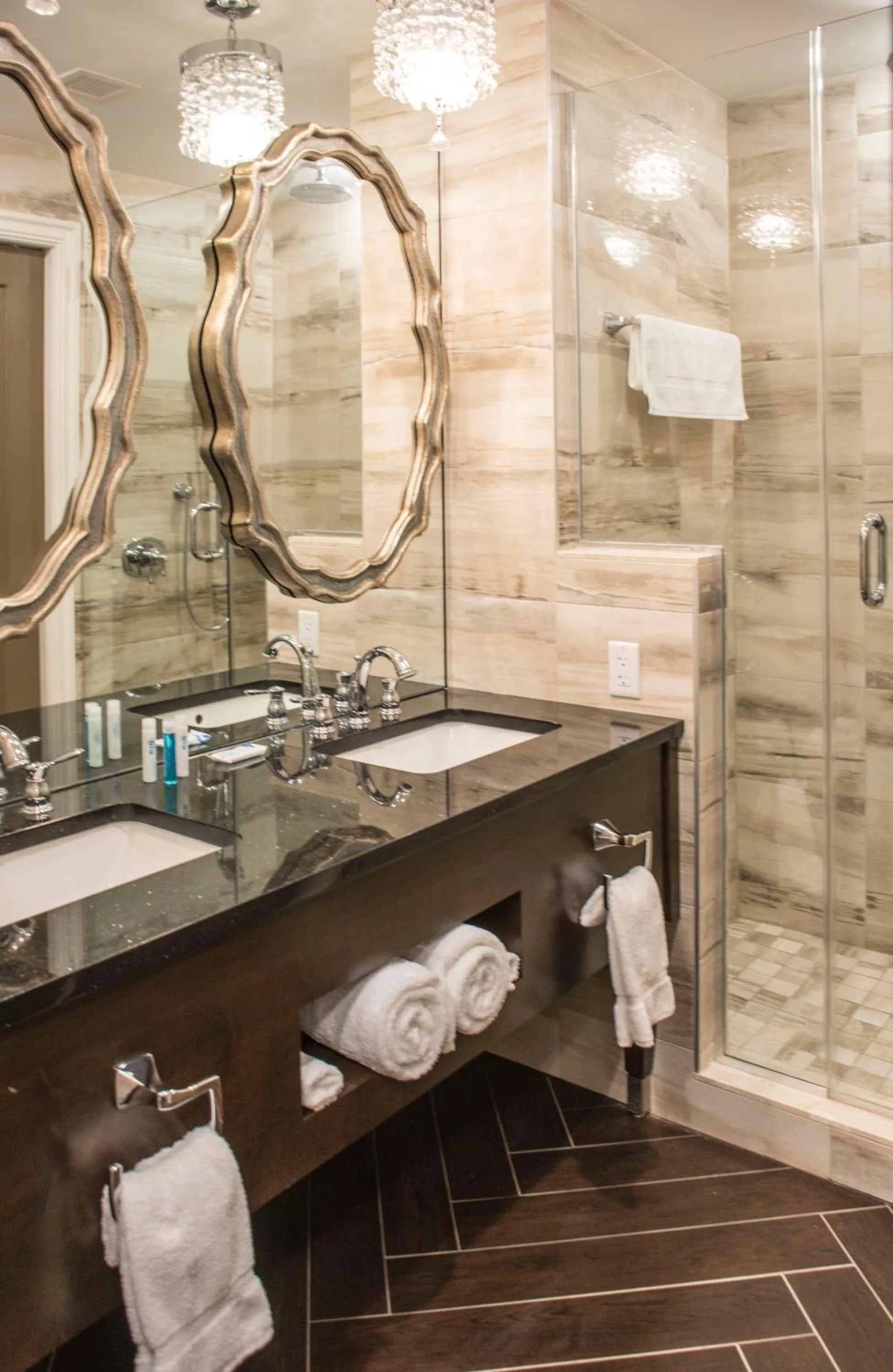 Shower in The Delavan Hotel