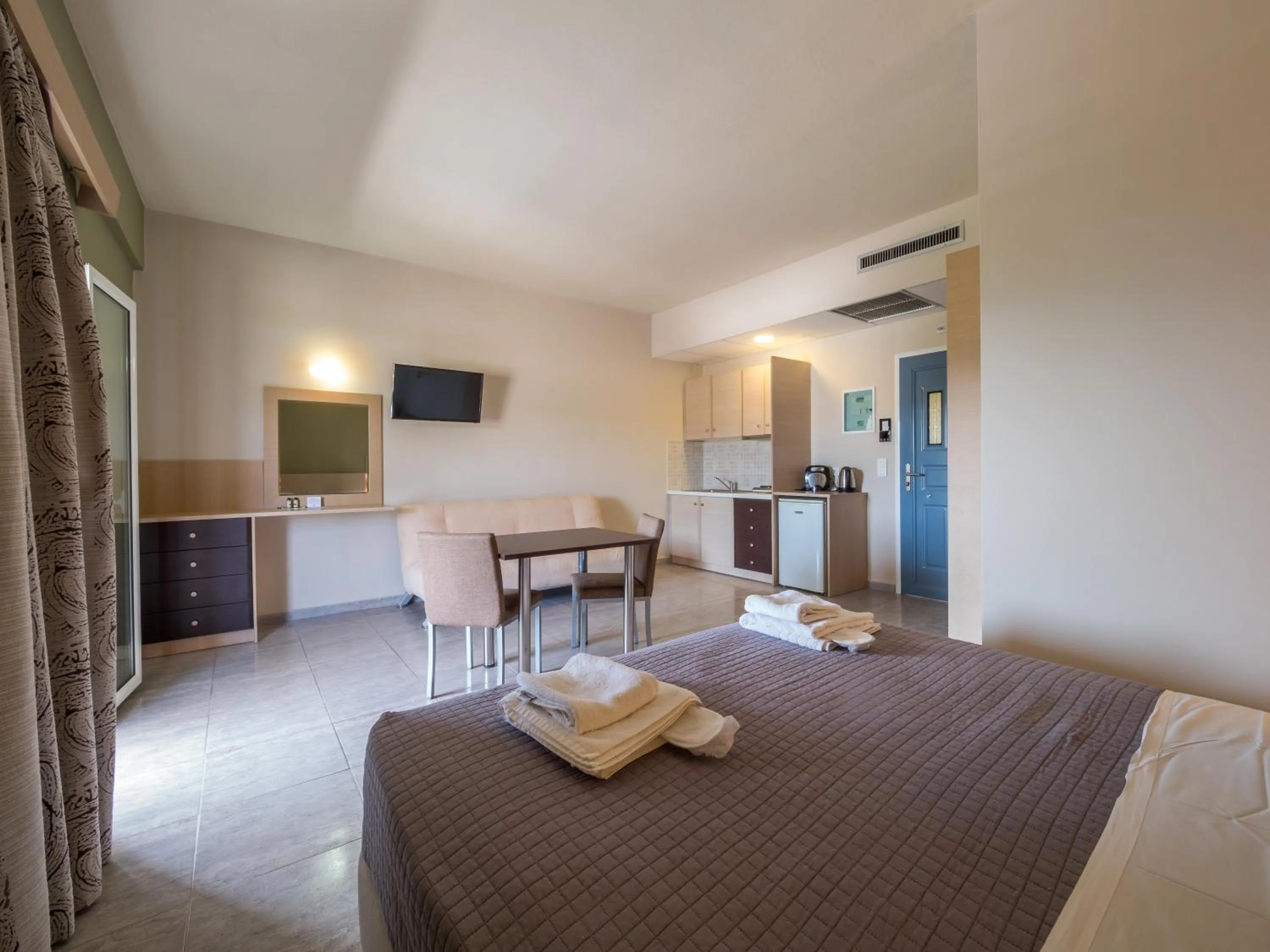 Bed in Paradise Resort