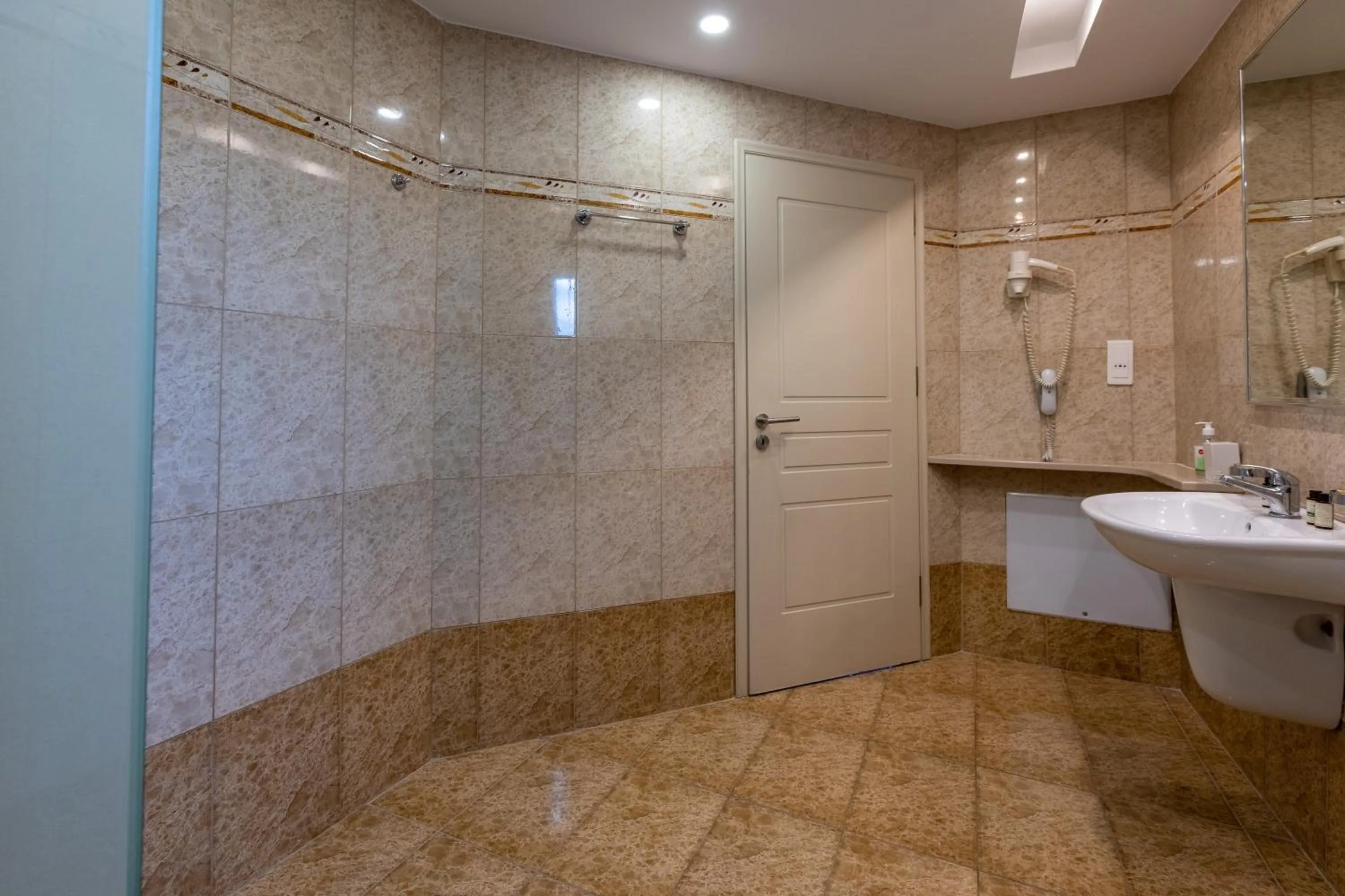 Bathroom in Paradise Resort