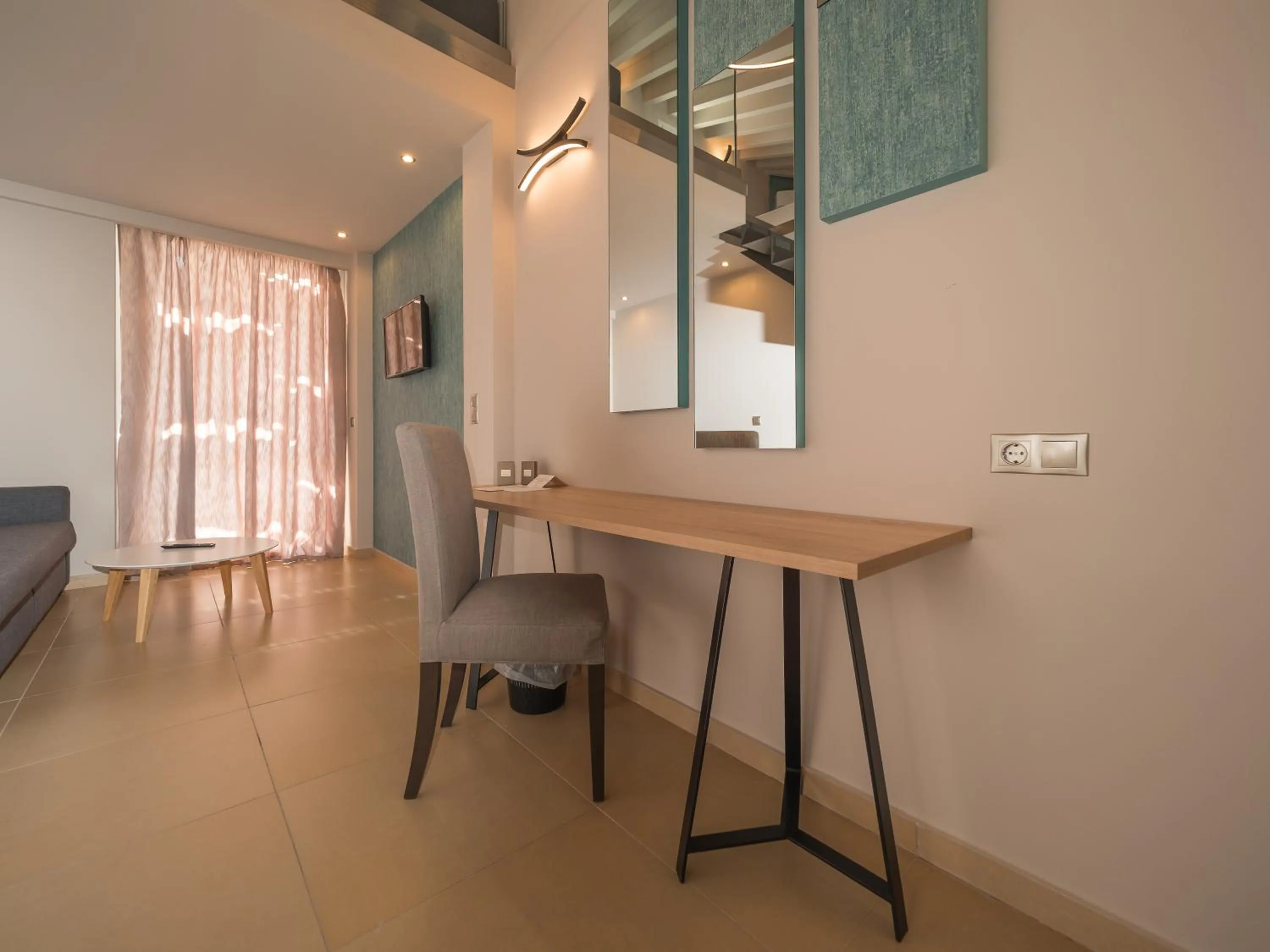 Area and facilities in Paradise Resort