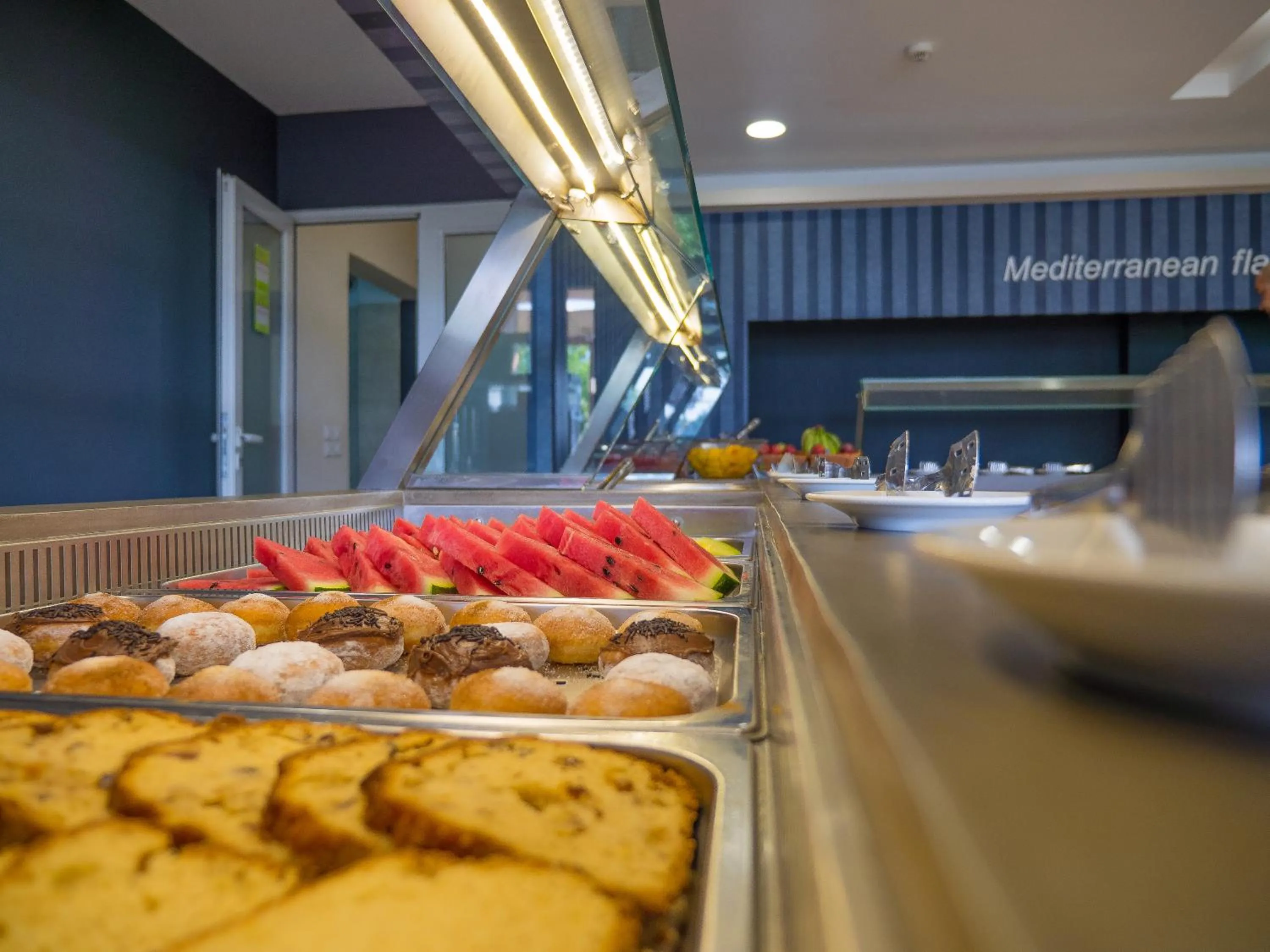 Breakfast in Paradise Resort