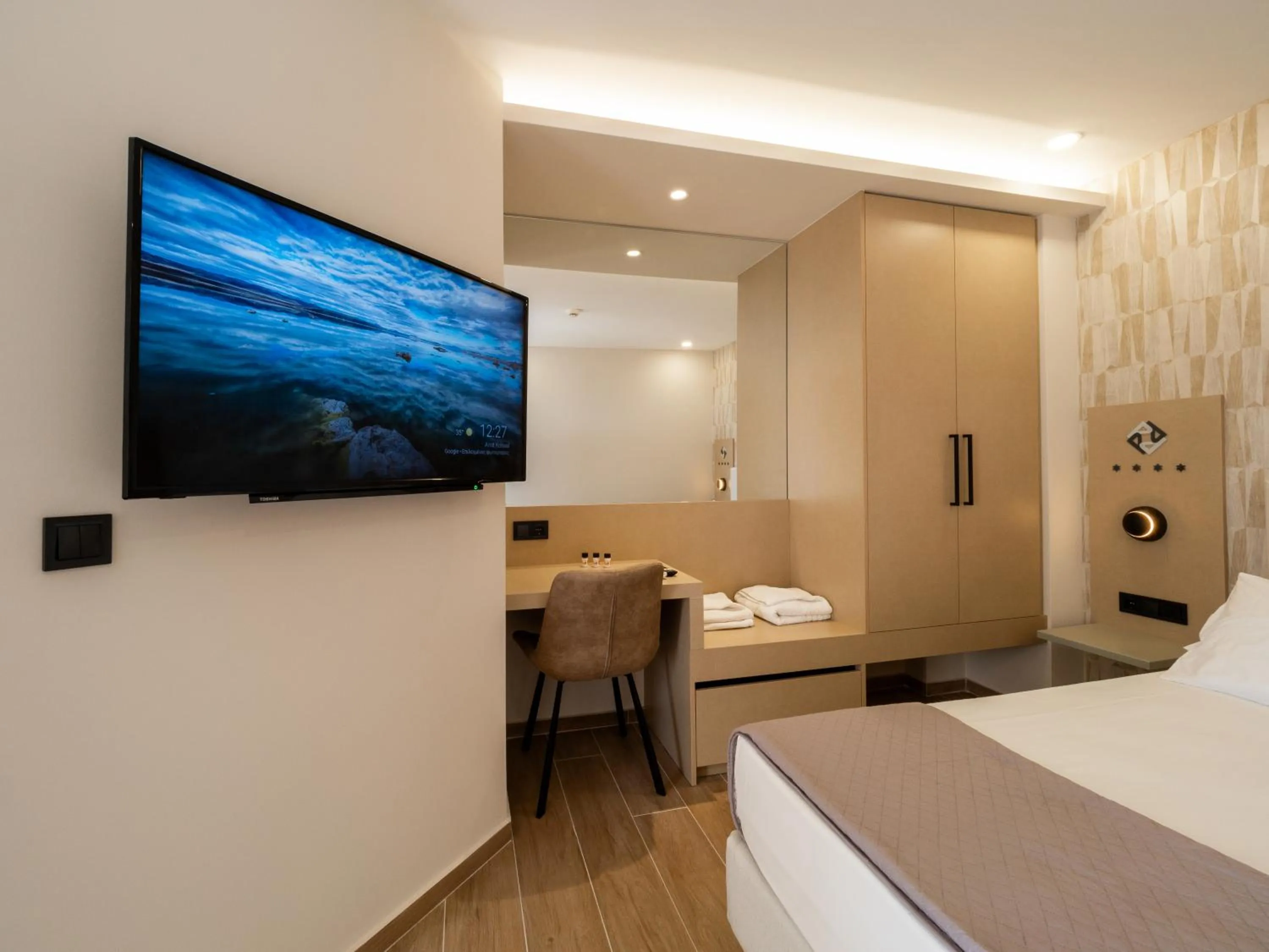 Bed in Paradise Resort