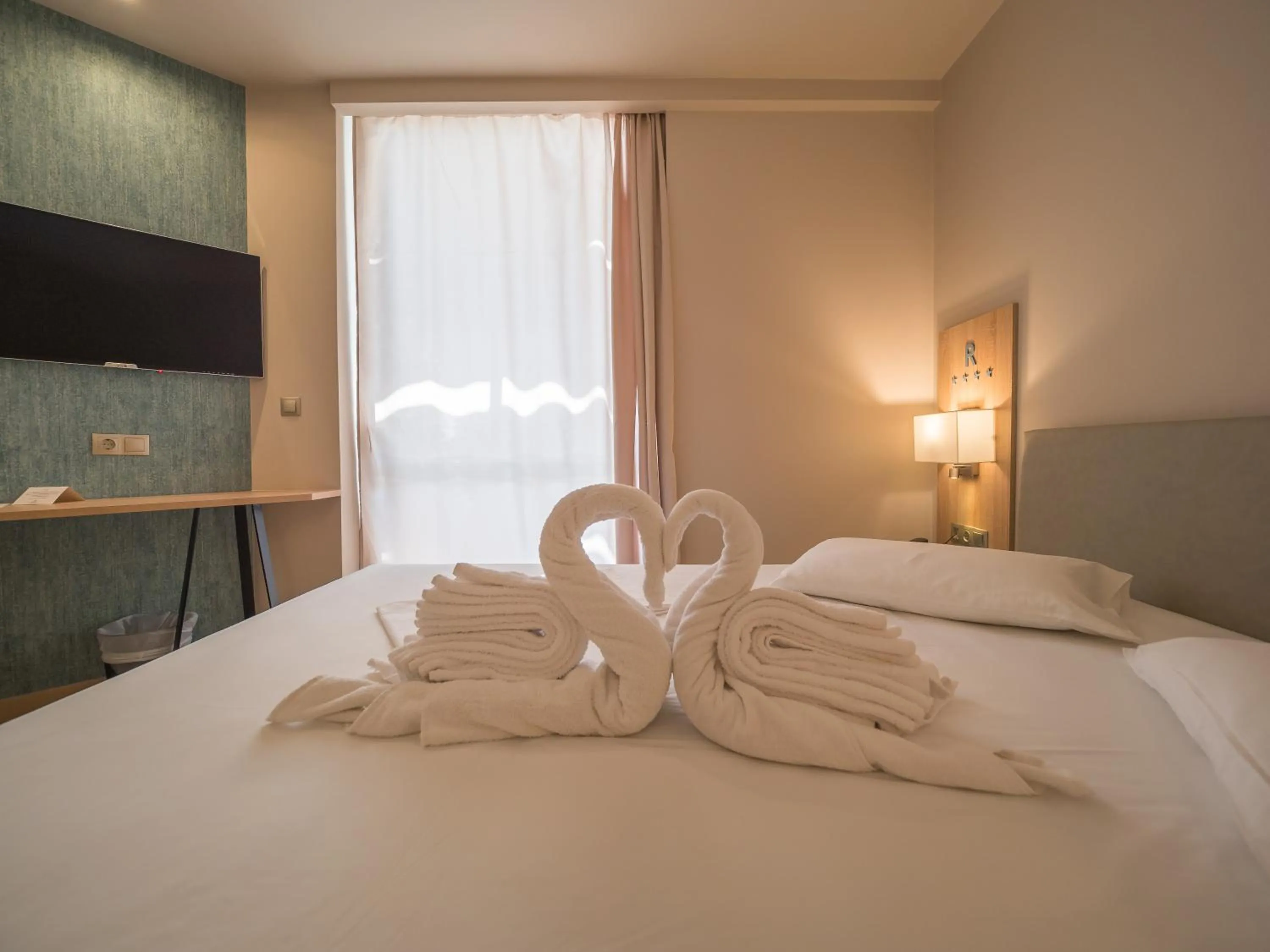 Bed in Paradise Resort