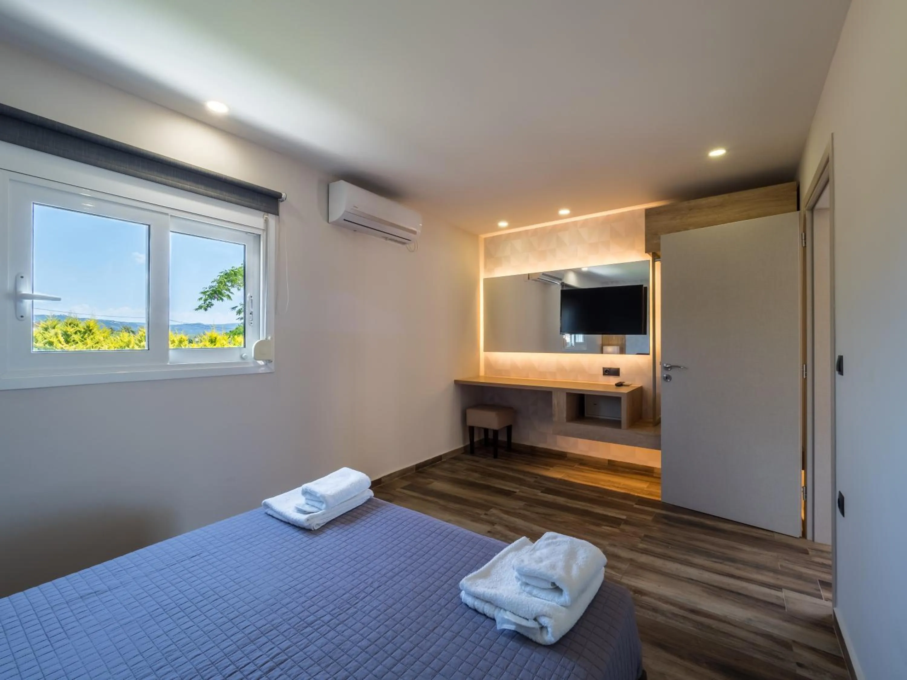 Bed in Paradise Resort