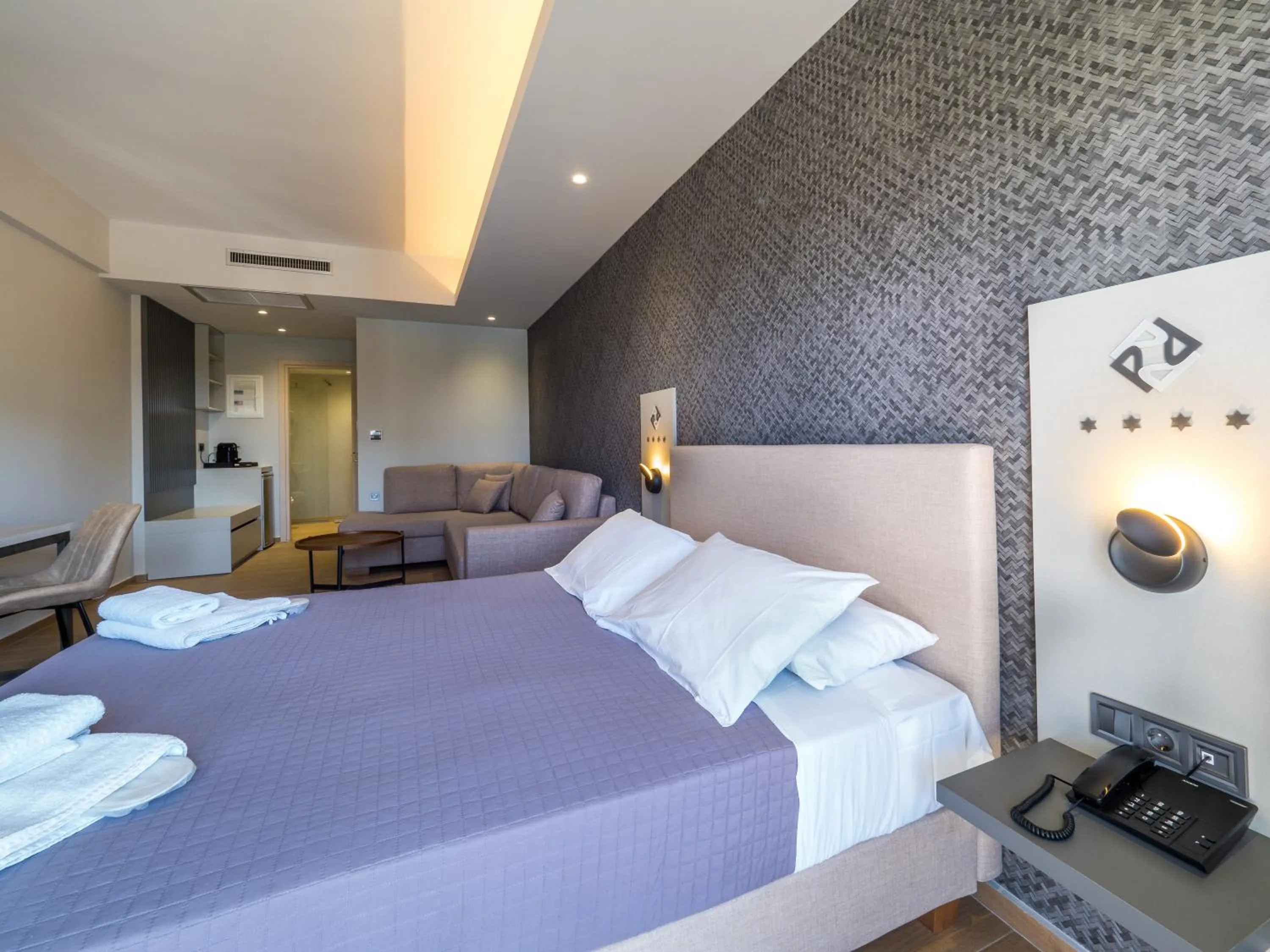 Bed in Paradise Resort