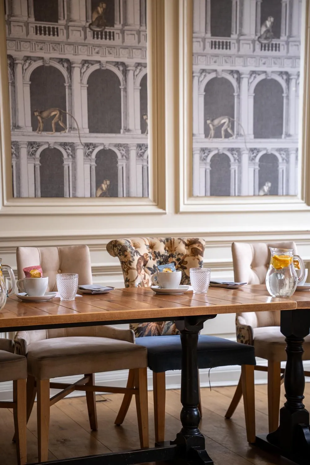 Meeting/conference room in Judge's Lodging