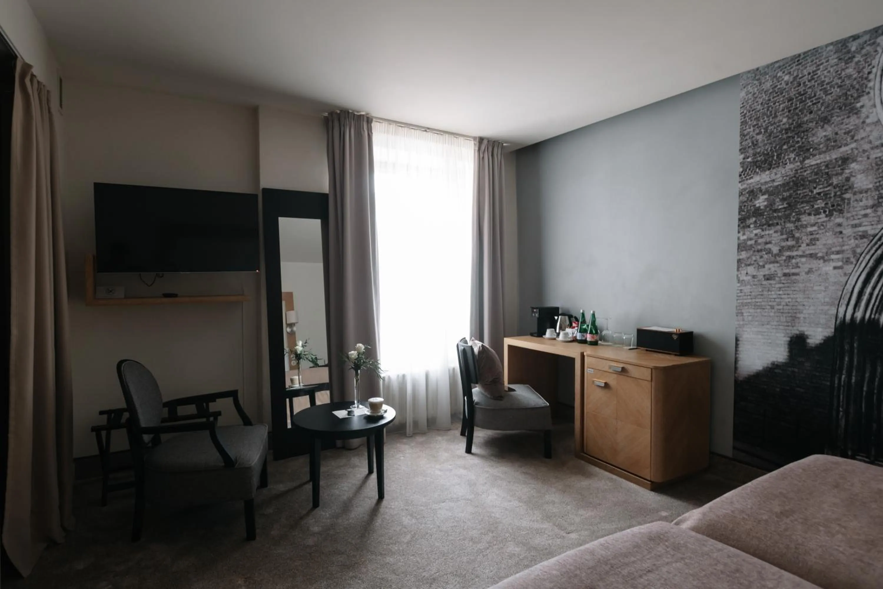 Seating area, Bed in Dome Hotel