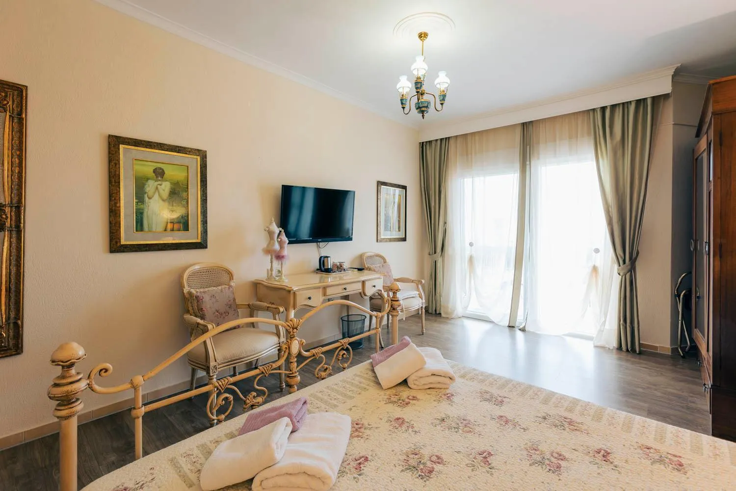 Bedroom, Bed in Hotel Villa Sevasti