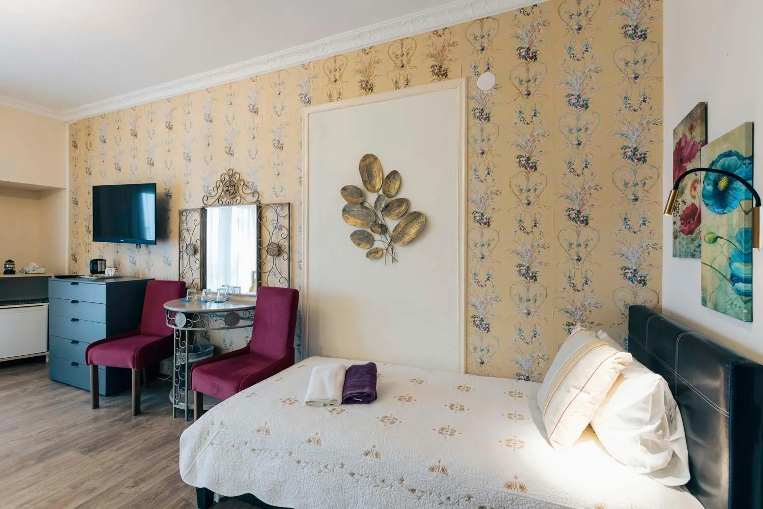 Bed in Hotel Villa Sevasti