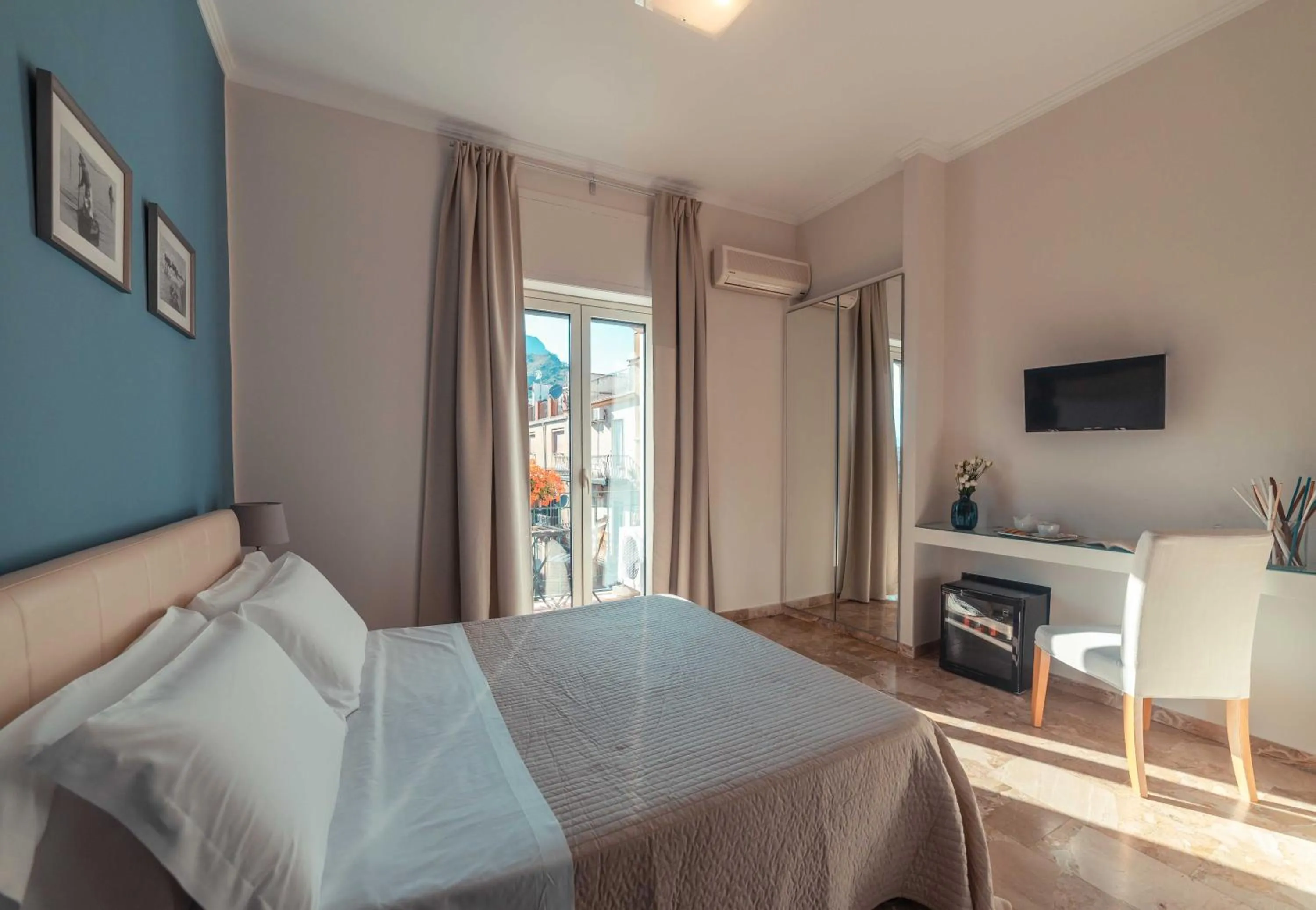 Bed in B&B Teatro Greco 39