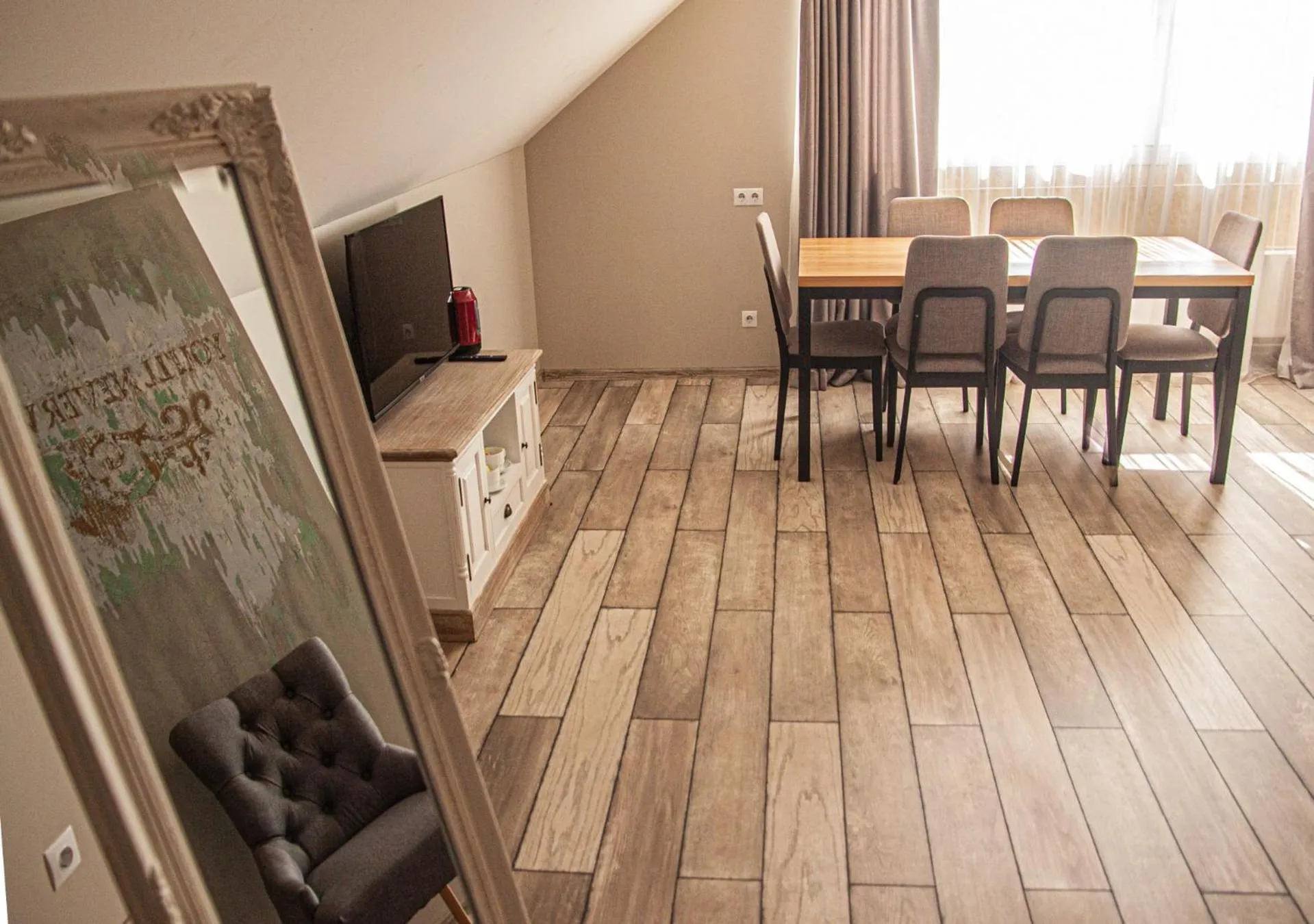 Dining area in Biplan Hotel